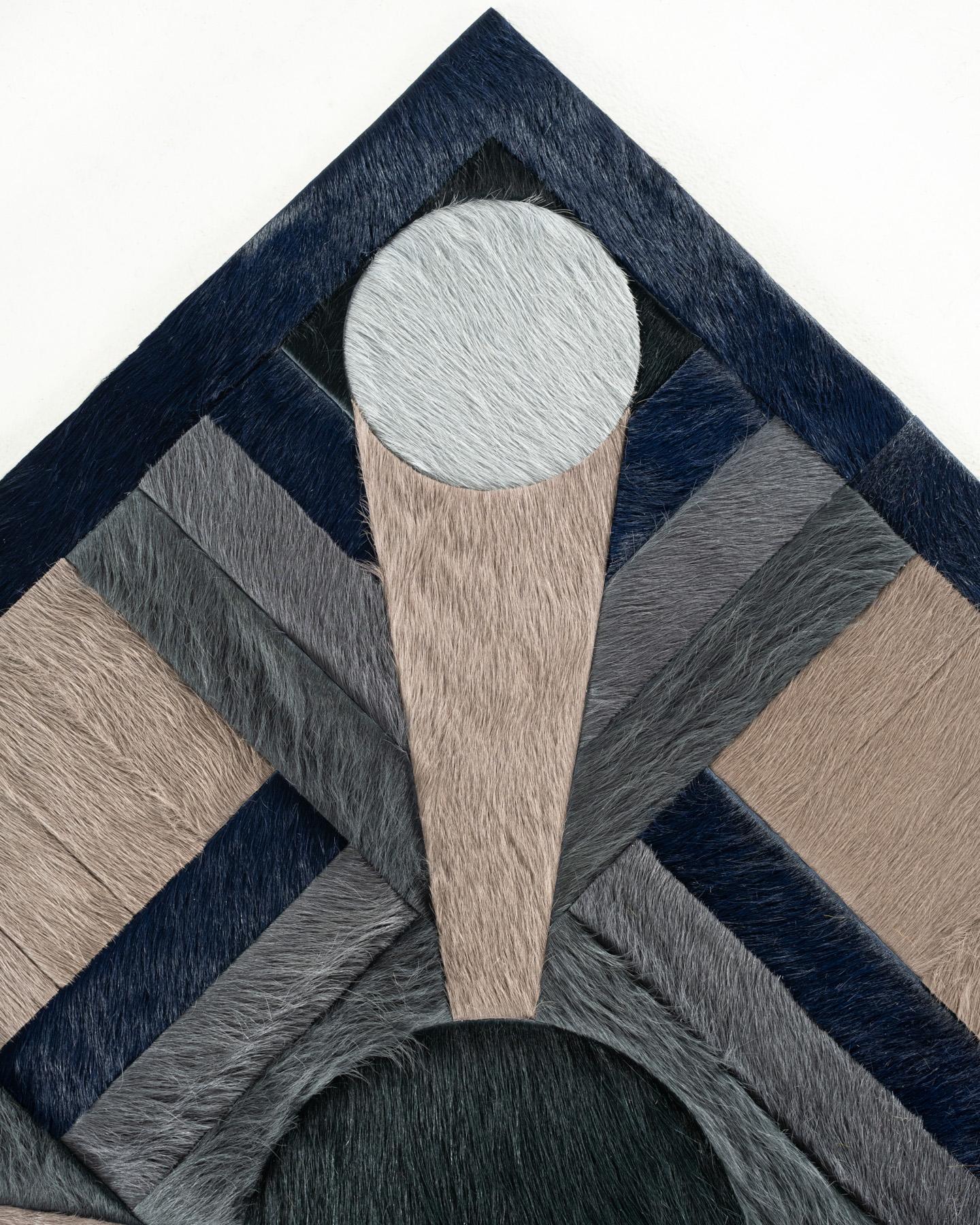 Tapis Hide par I Douglas Friedman (8ft x 3ft) Neuf - En vente à Austin, TX