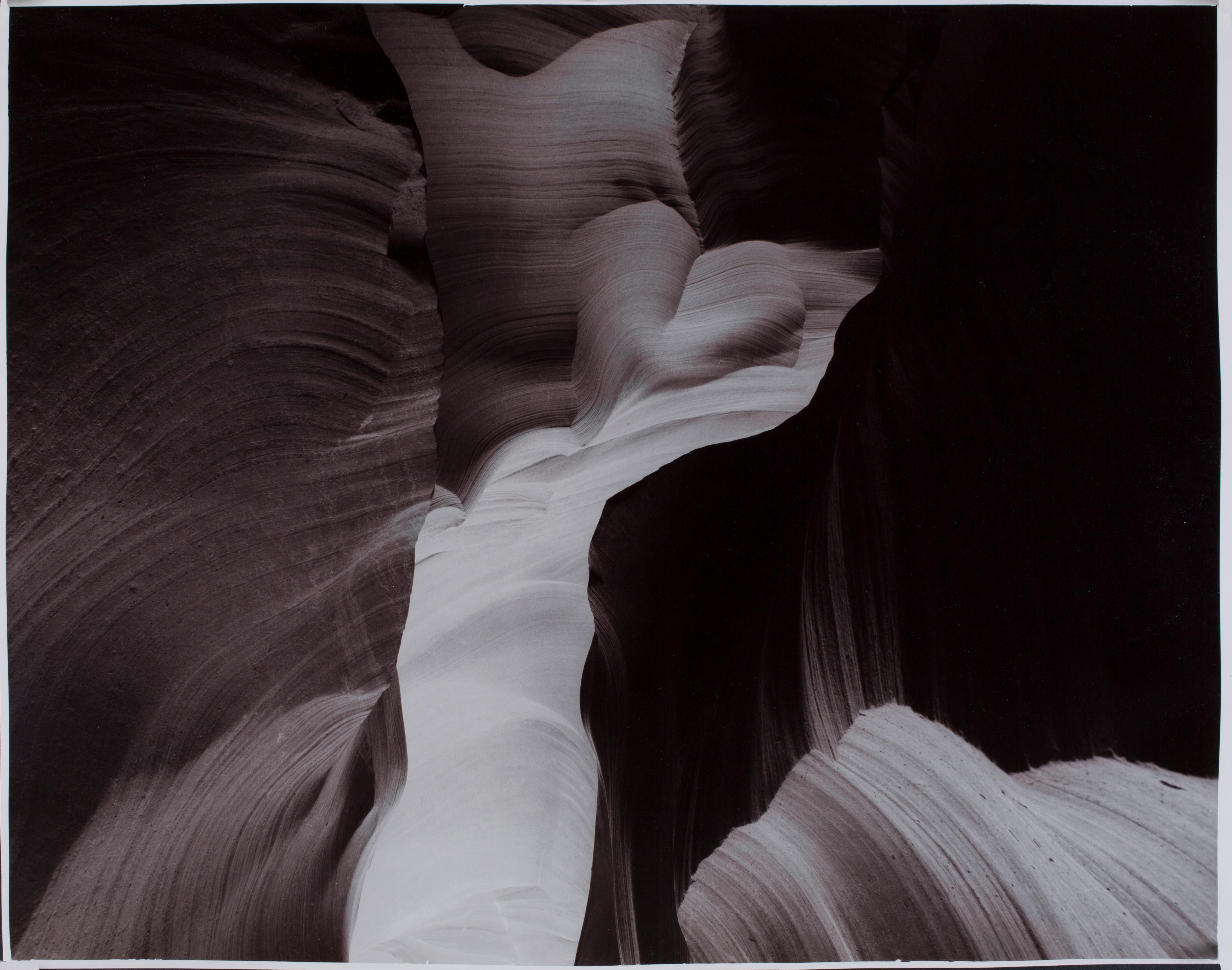 Hideoki Hagiwara Black and White Photograph - Hideoki, Black & White, Photography, Antelope Canyon, 2004, 16" x 20"