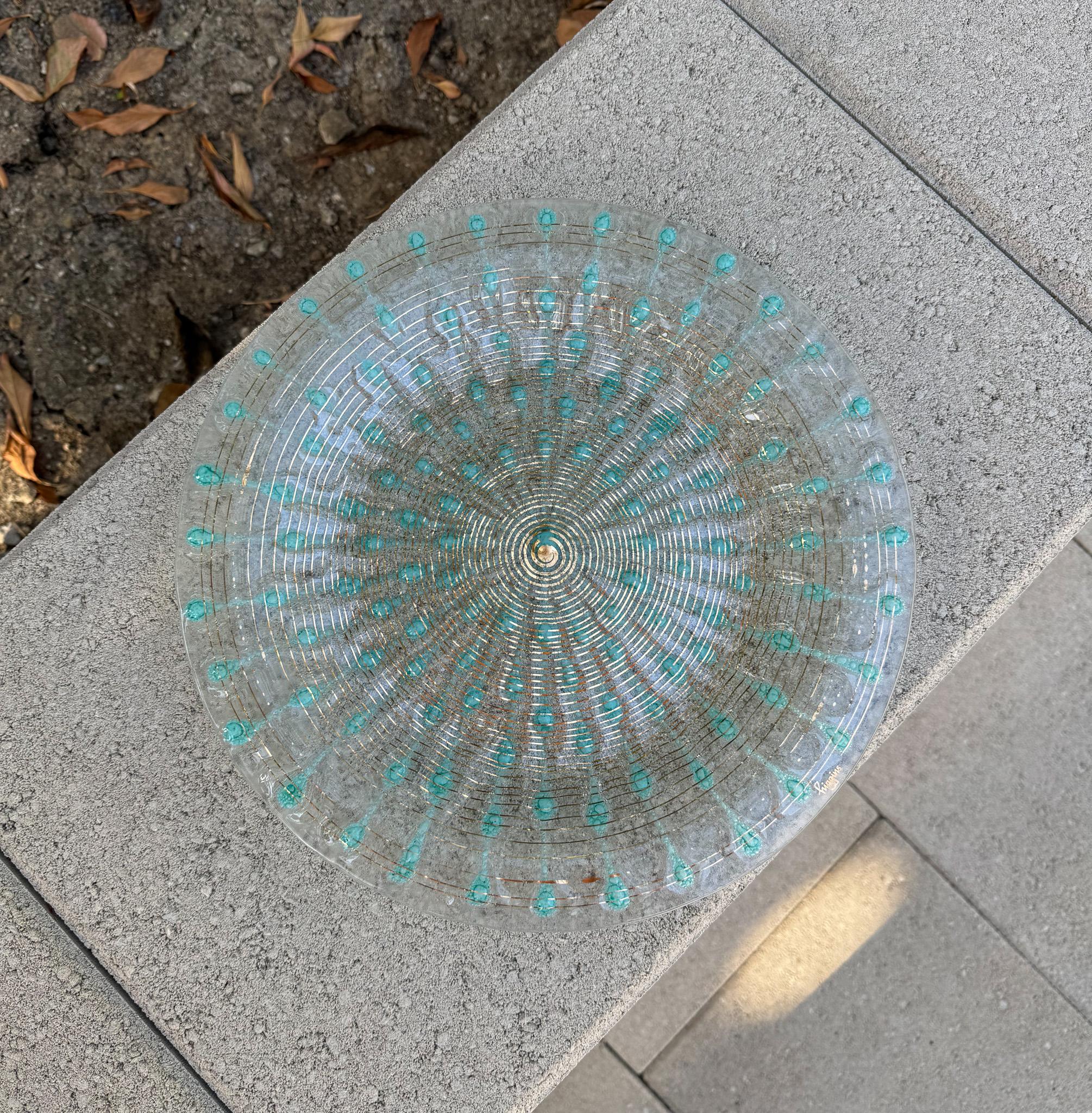 Higgins Platzteller aus geschmolzenem Kunstglas, Vereinigte Staaten, ca. 1960 im Angebot 7