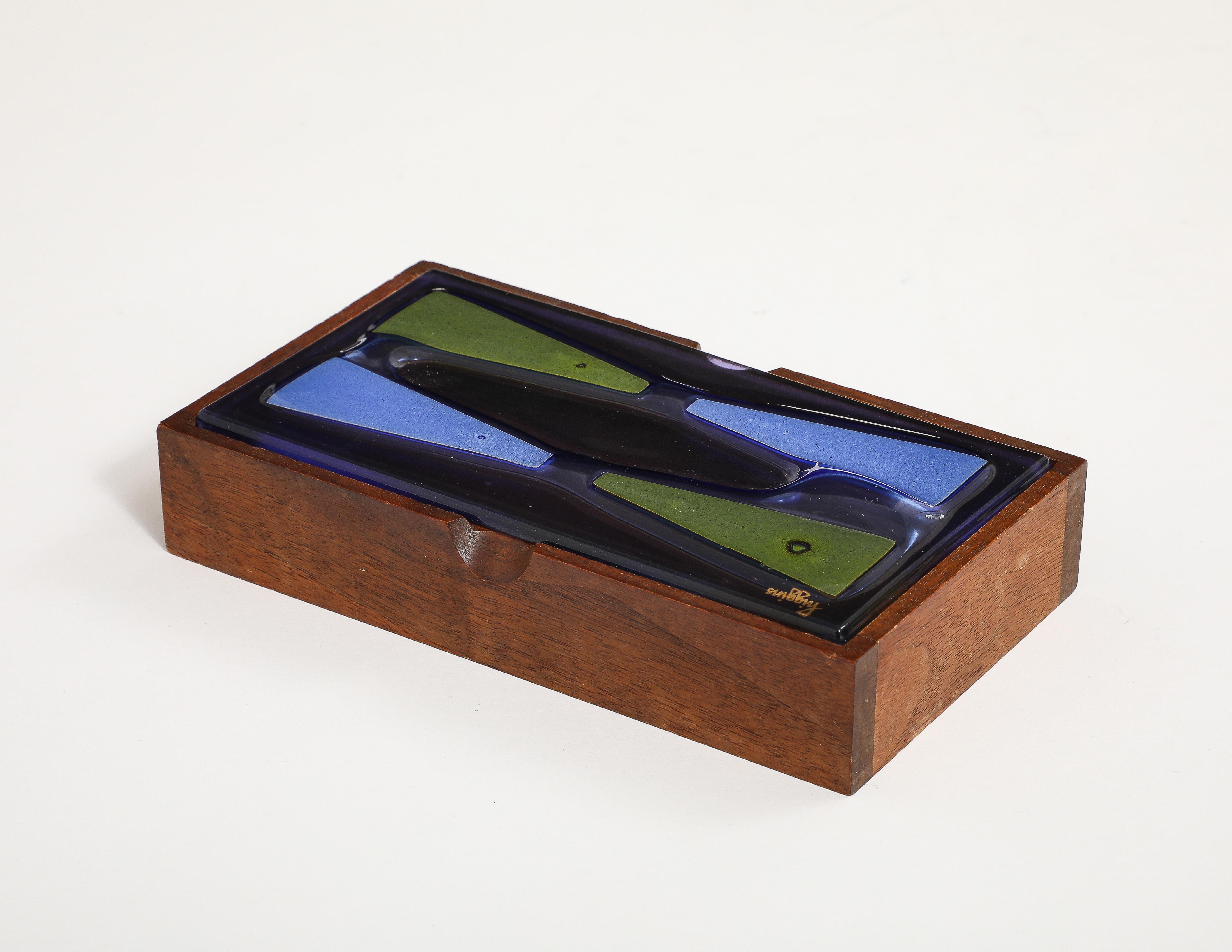Higgins Violet/Green Art Glass Keepsake Box In Good Condition For Sale In New York, NY