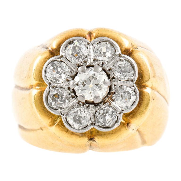 Hochwertiger Ring aus 18 Karat Blumenfassung mit Diamanten im Angebot