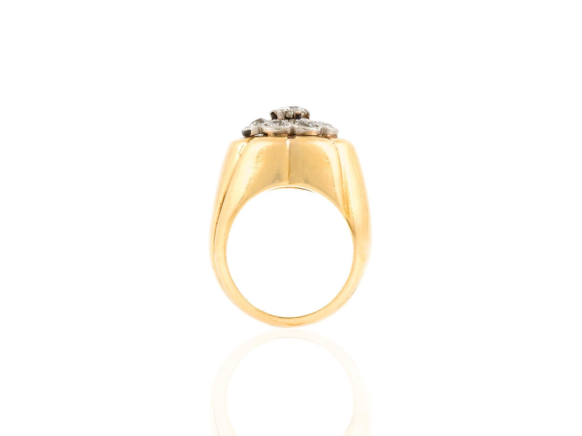 Hochwertiger Ring aus 18 Karat Blumenfassung mit Diamanten im Zustand „Gut“ im Angebot in New York, NY