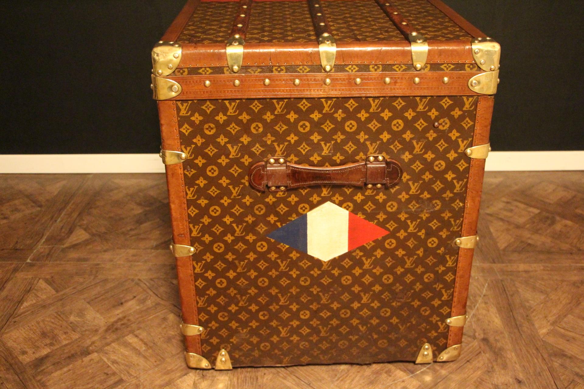 High 1920's Louis Vuitton Trunk in Monogram, Louis Vuitton Steamer Trunk 1