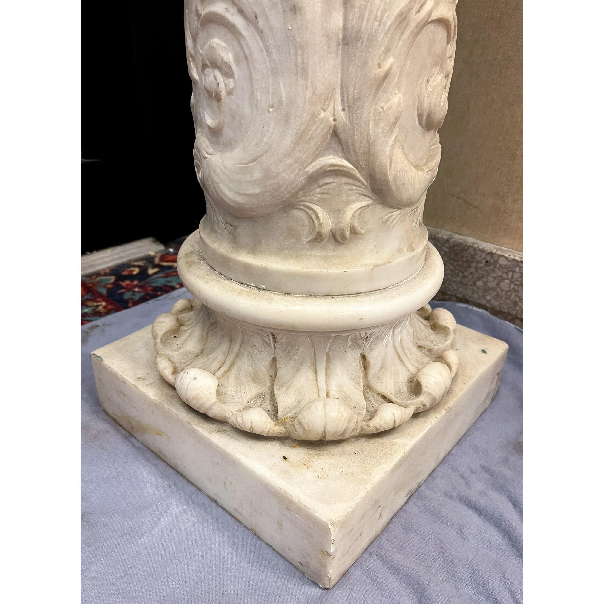 High and Low Relief White Marble Pedestal with Floral and Animal Details In Good Condition For Sale In New York, NY