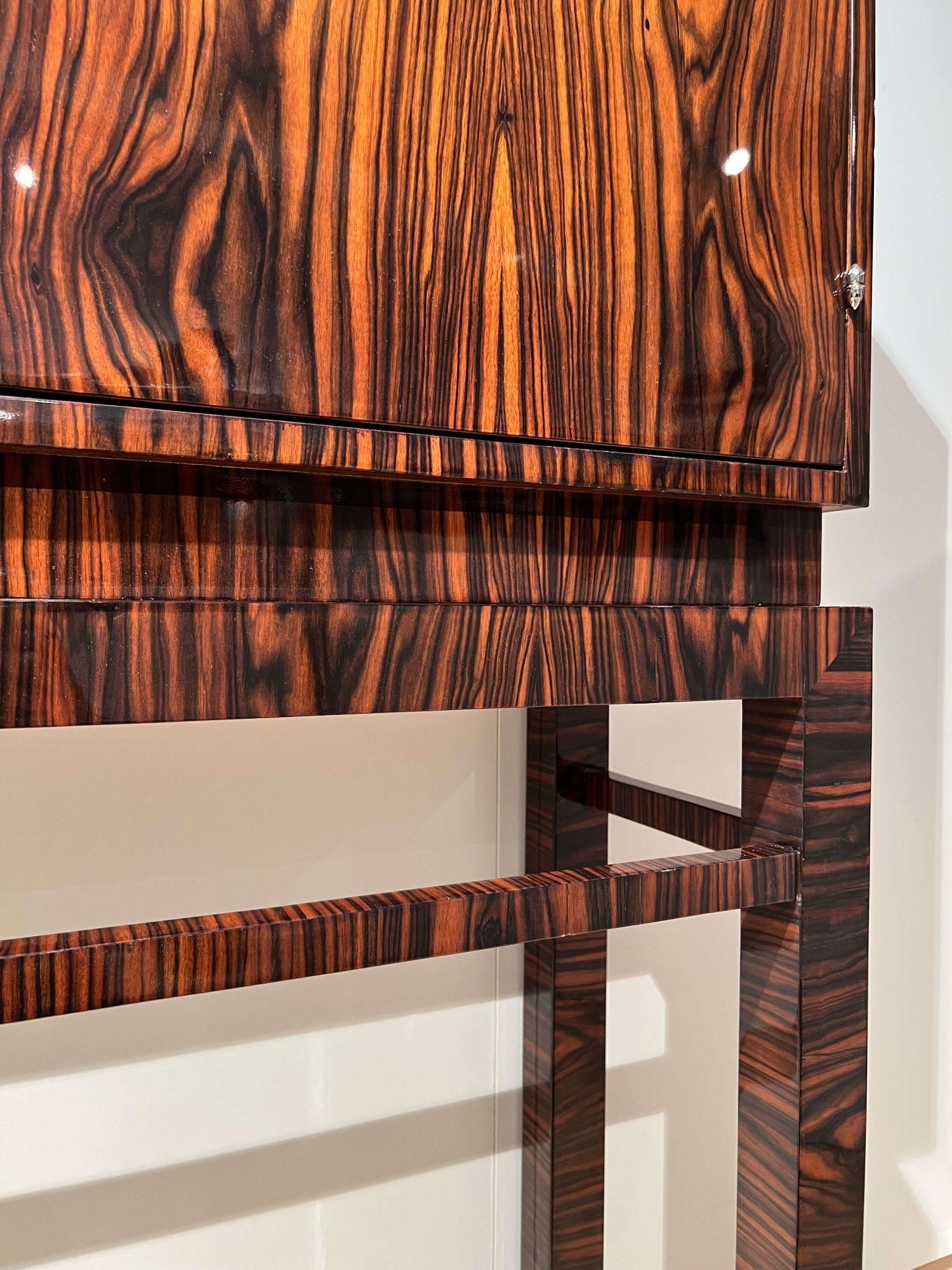 Cabinet Art Déco, Macassar, Acajou, Nickel, Laque, France circa 1930 en vente 6