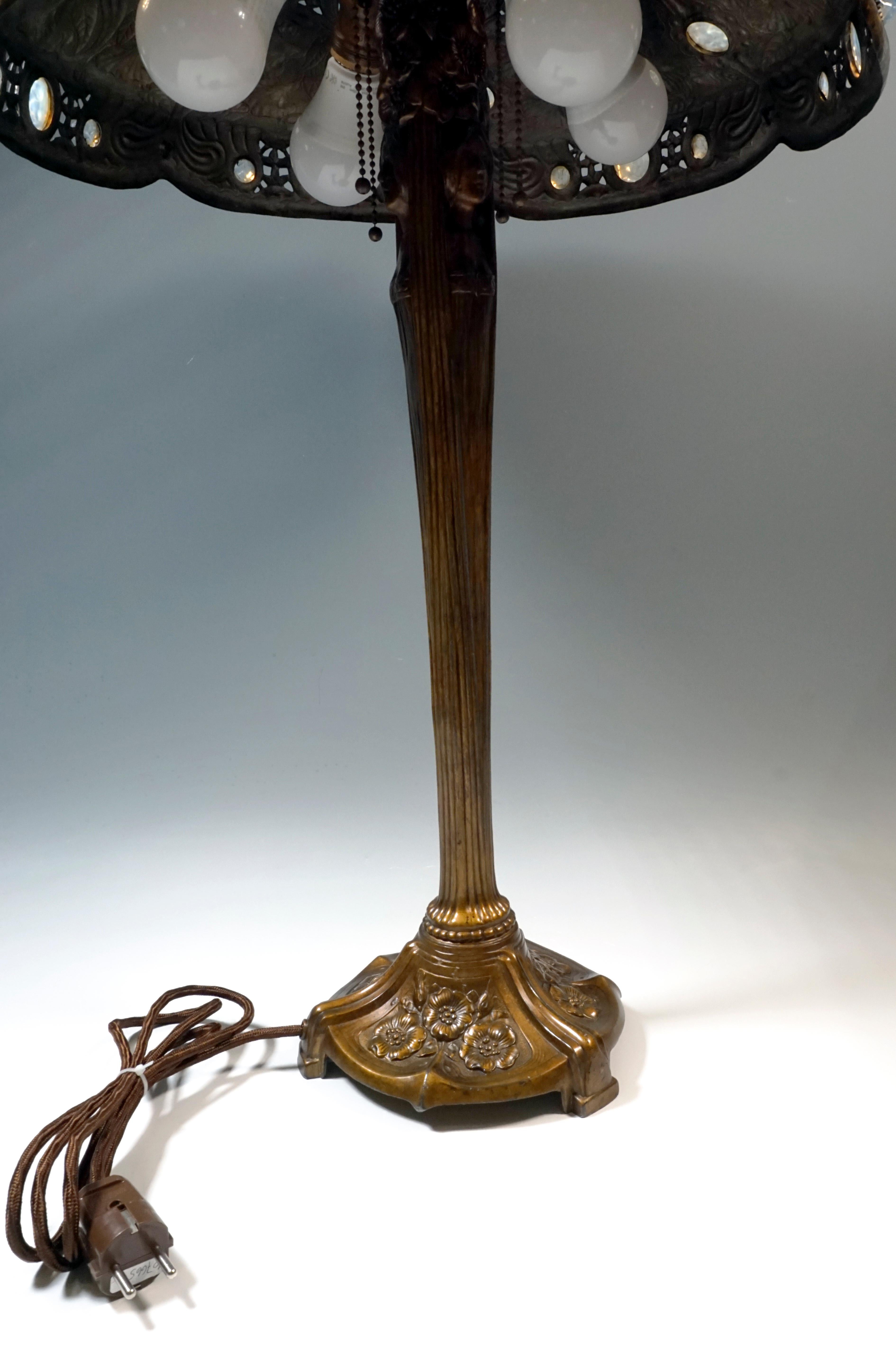 High Art Nouveau Table Lamp with Caryatides, circa 1900 2