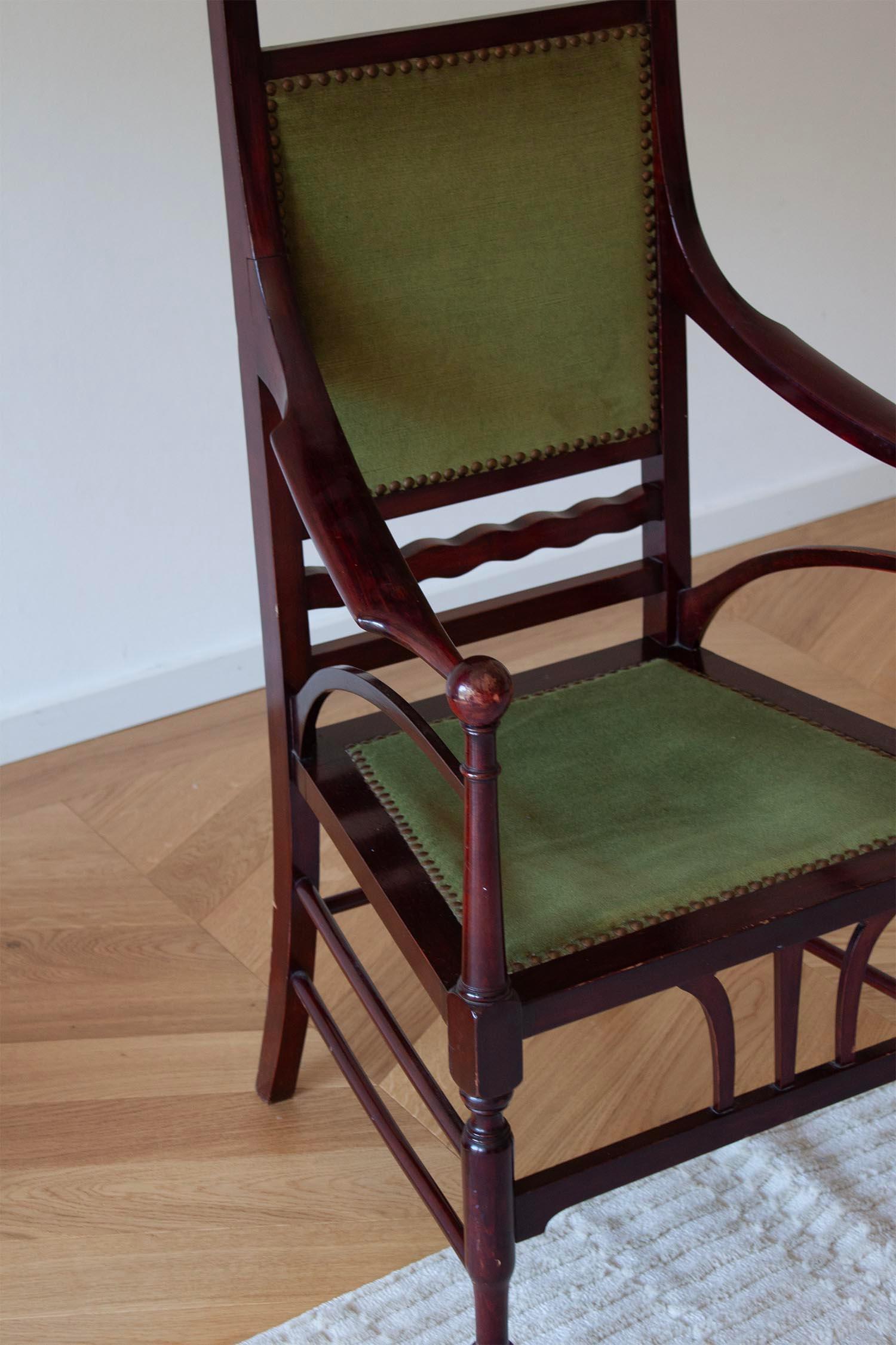 High-Back Aesthetic Movement Chair In Good Condition For Sale In Rümmingen, BW