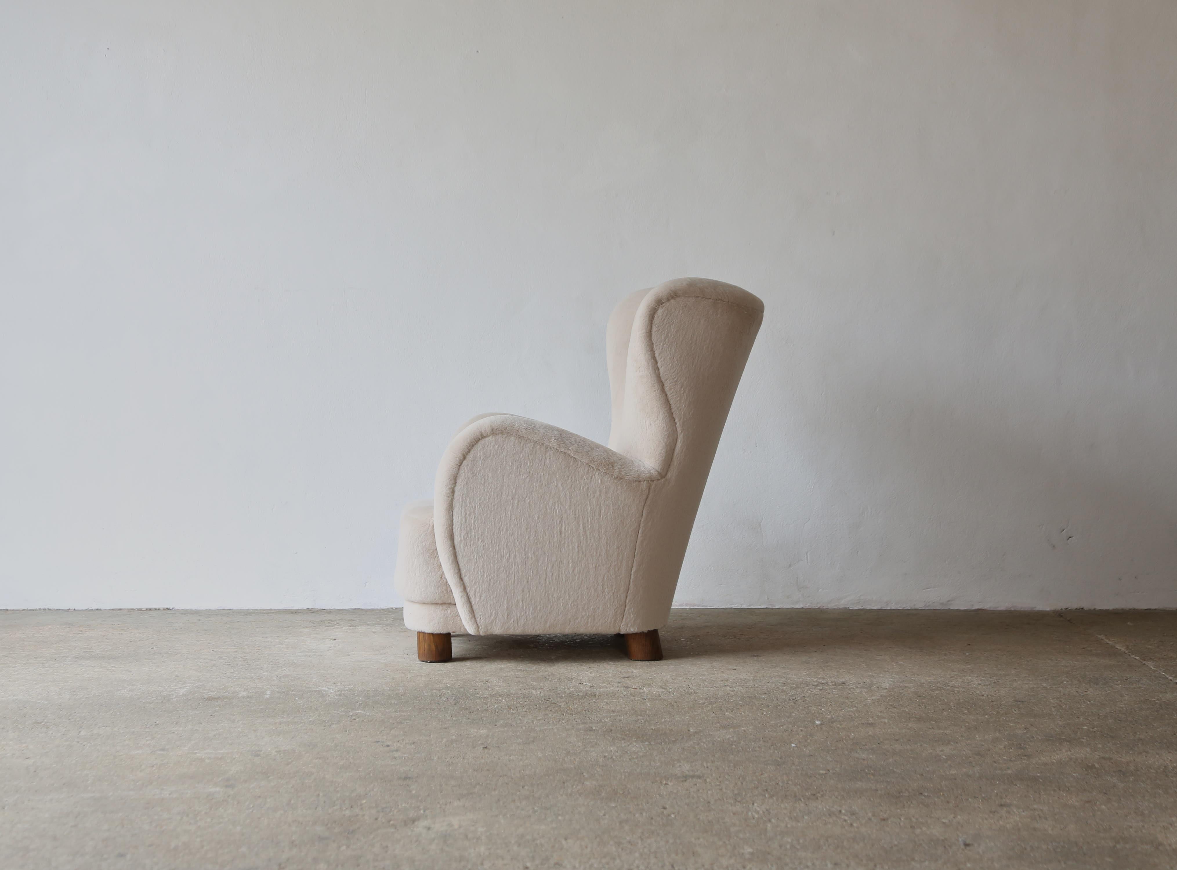 Alpaga Fauteuil à haut dossier, tapissé d'alpaga pure en vente