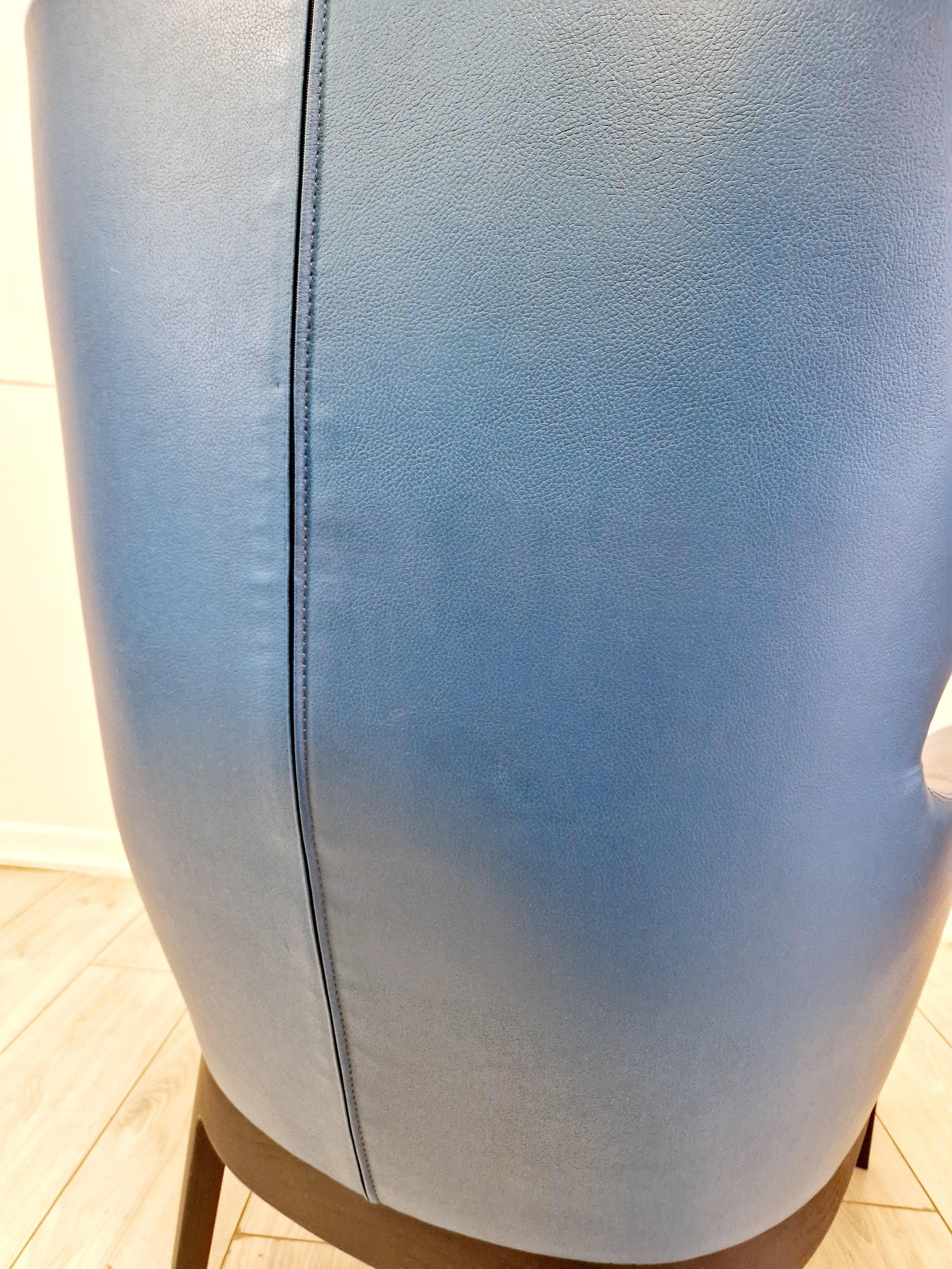 Rodolfo Dordoni High back Blue Leather Armchair For Sale 5