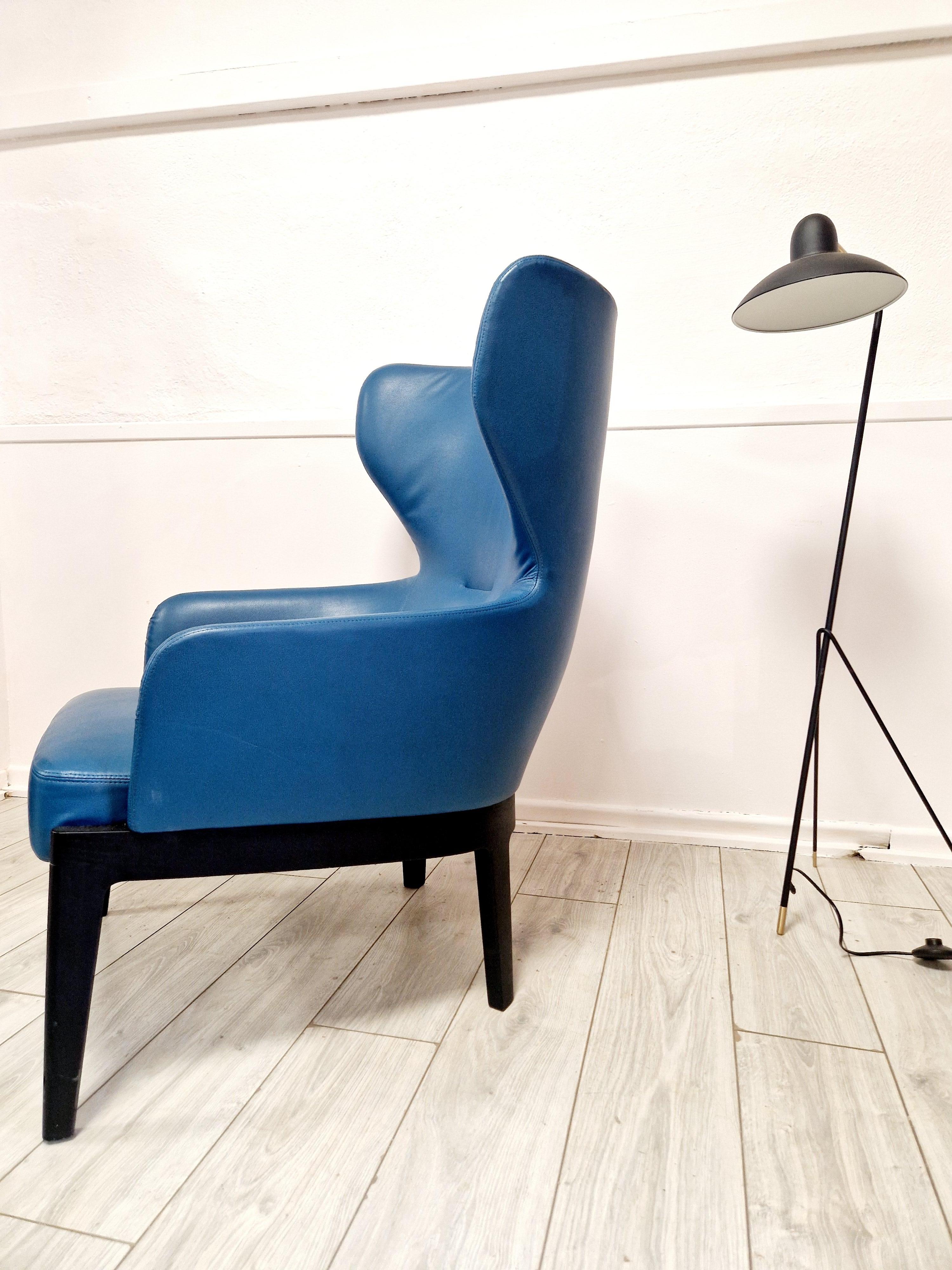 Rodolfo Dordoni High back Blue Leather Armchair In Excellent Condition For Sale In Buxton, GB