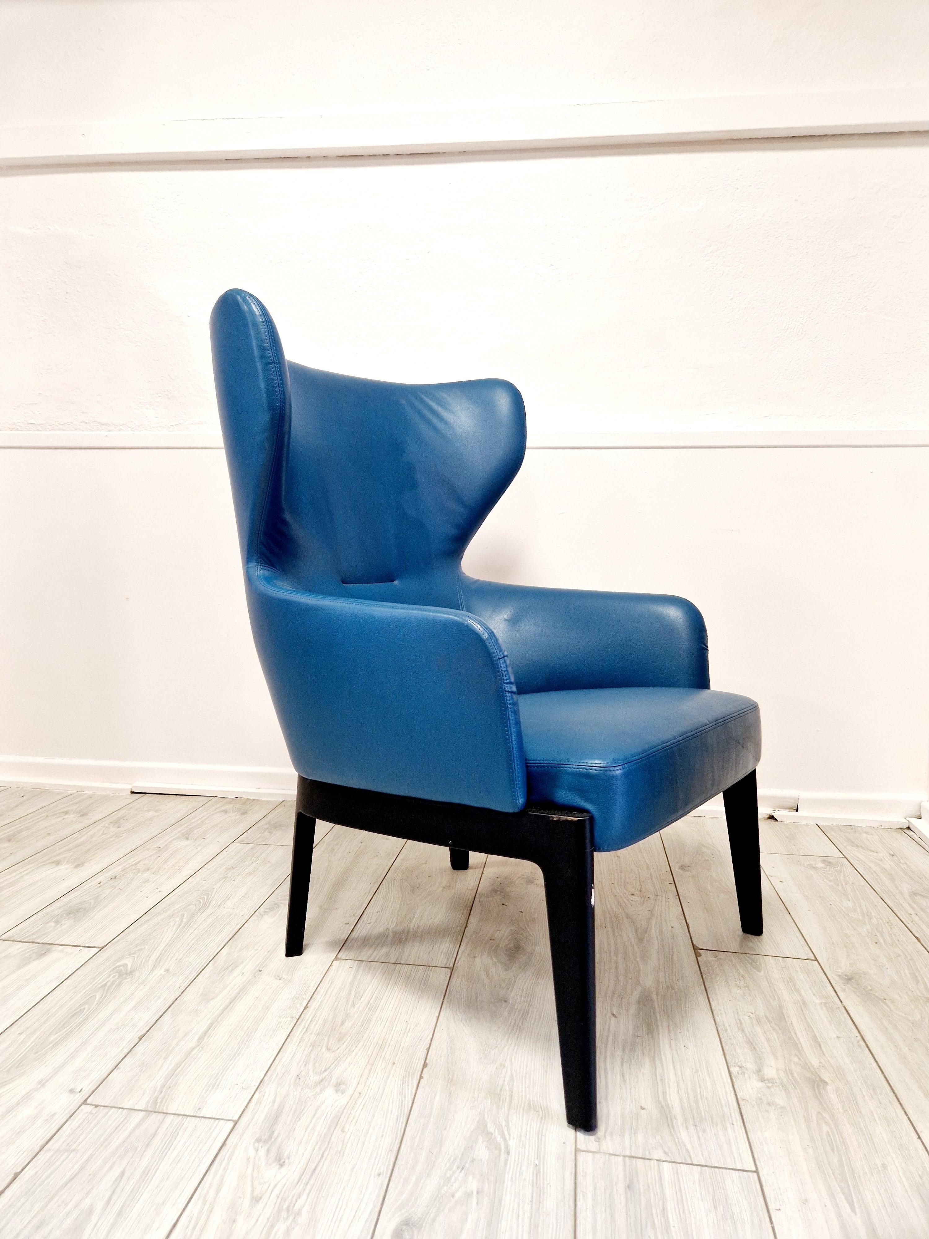 Rodolfo Dordoni High back Blue Leather Armchair For Sale 3