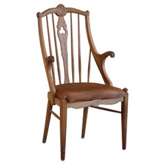 Sillón Danés de Respaldo Alto en Roble Macizo y Cojín de Cuero, Mediados del Siglo XX, 1950