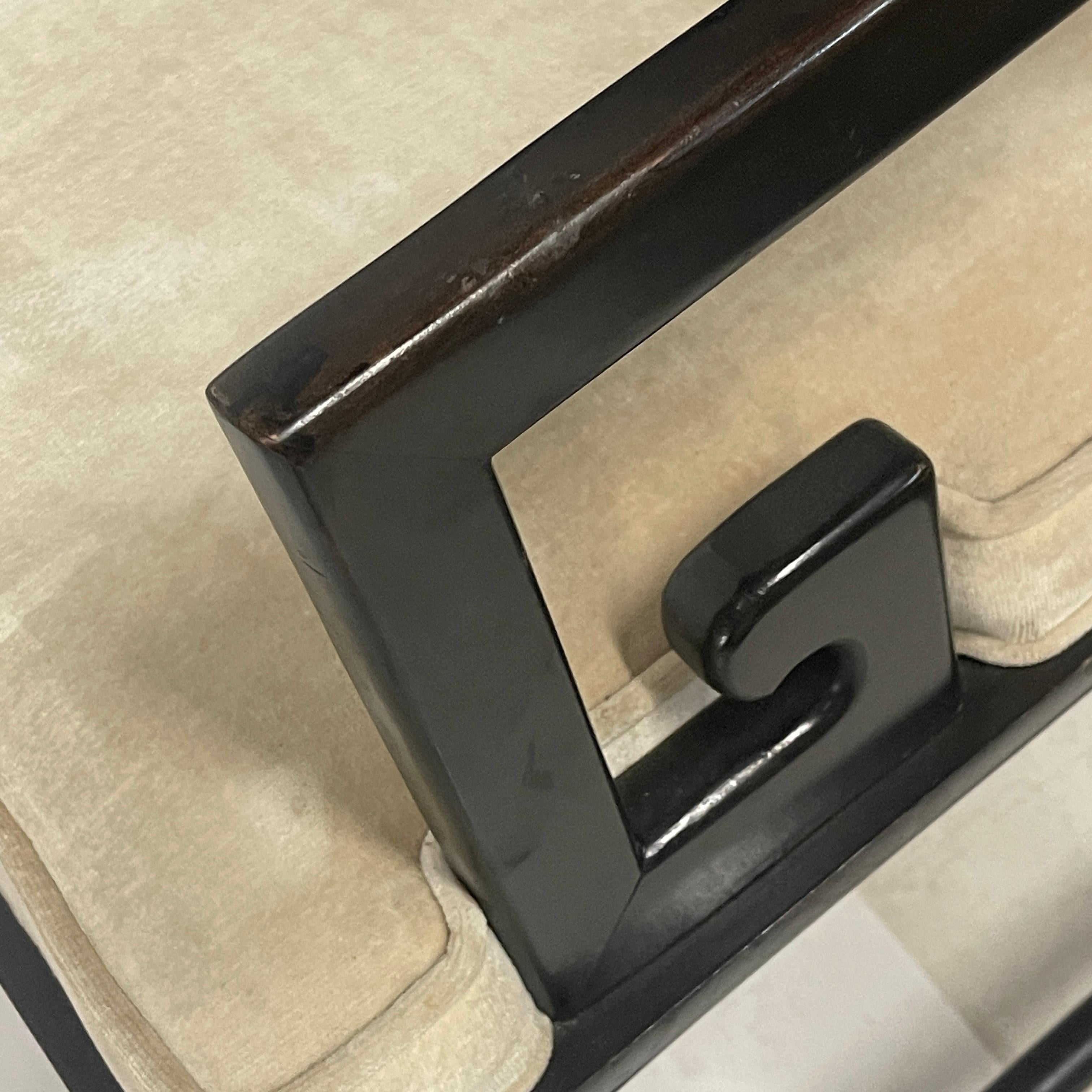 Raymond Sabota Sillones de comedor con brazos de llave griega del siglo XIX - Michael Taylor siglo XX en venta