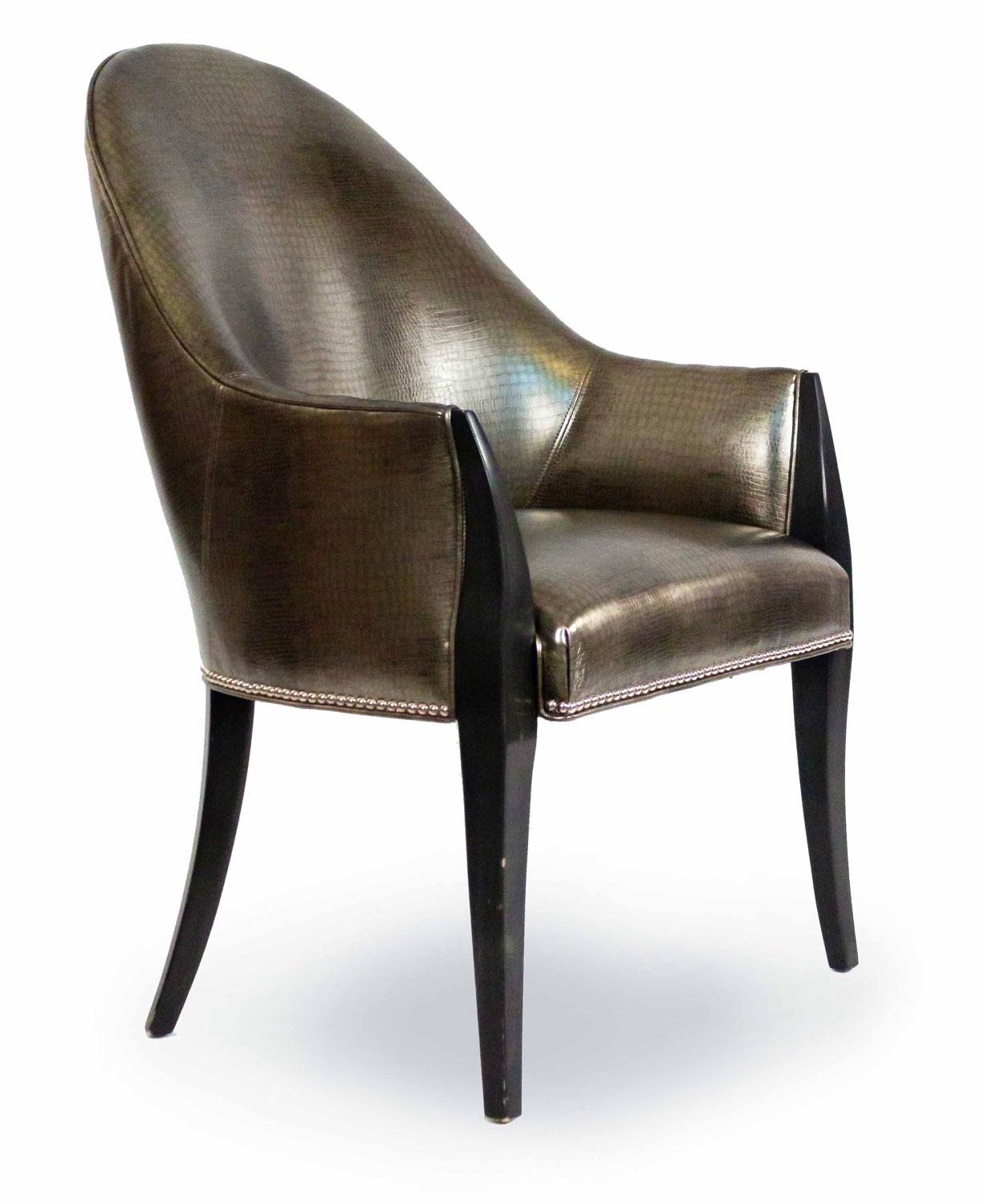 Pärchen amerikanischer Contemporary silber/kupferfarbener durchgehender Hochlehner aus Alligatorleder mit ebonisierten Holzrahmen. Vernietete Messingnieten entlang der Zierleiste.