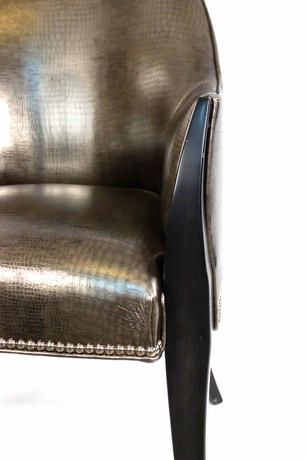Sessel mit hoher Rückenlehne aus Alligatorlederimitat im Zustand „Gut“ im Angebot in Queens, NY