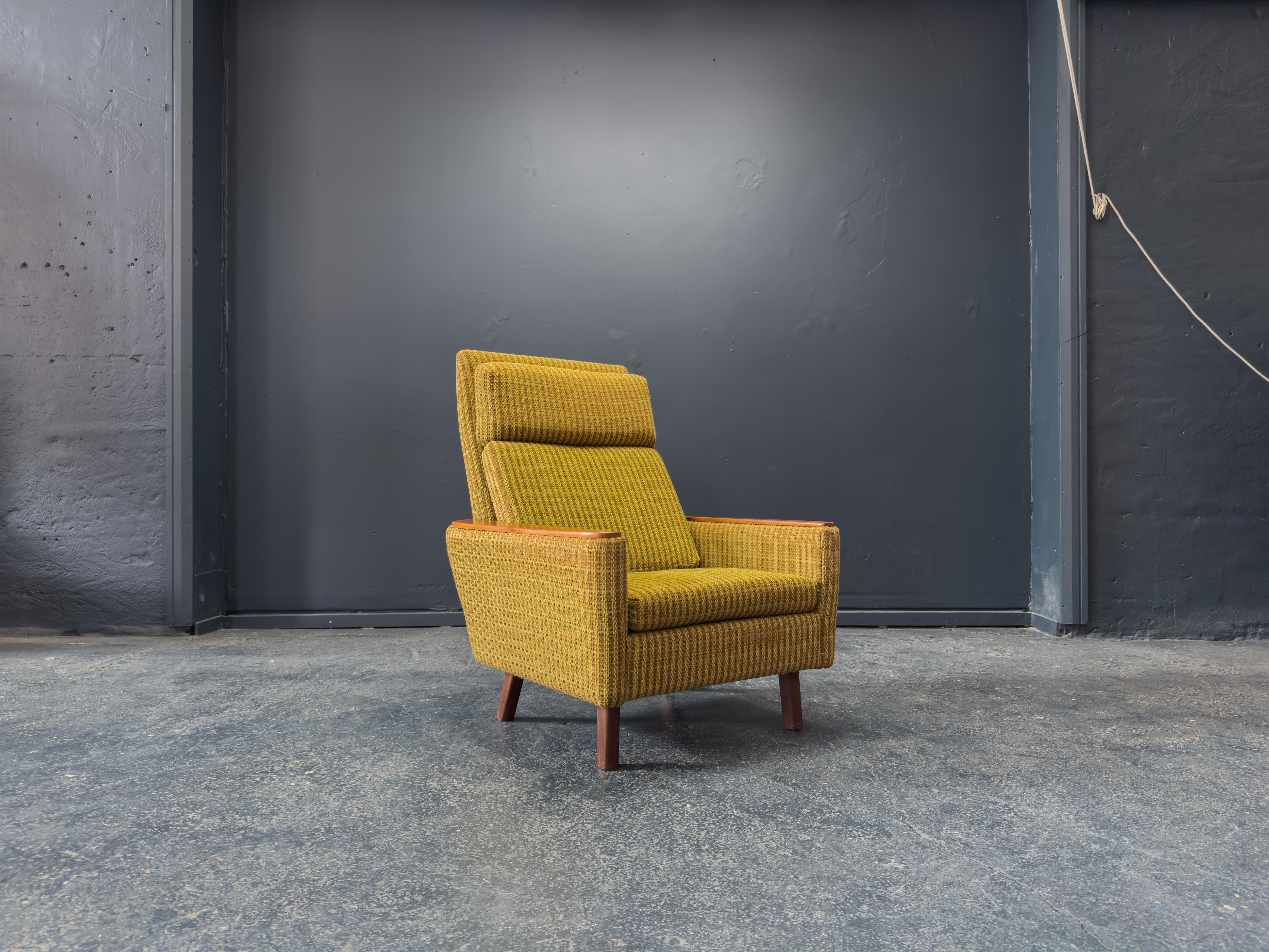 Mid-Century Modern Fauteuil à haut dossier en teck vert en vente