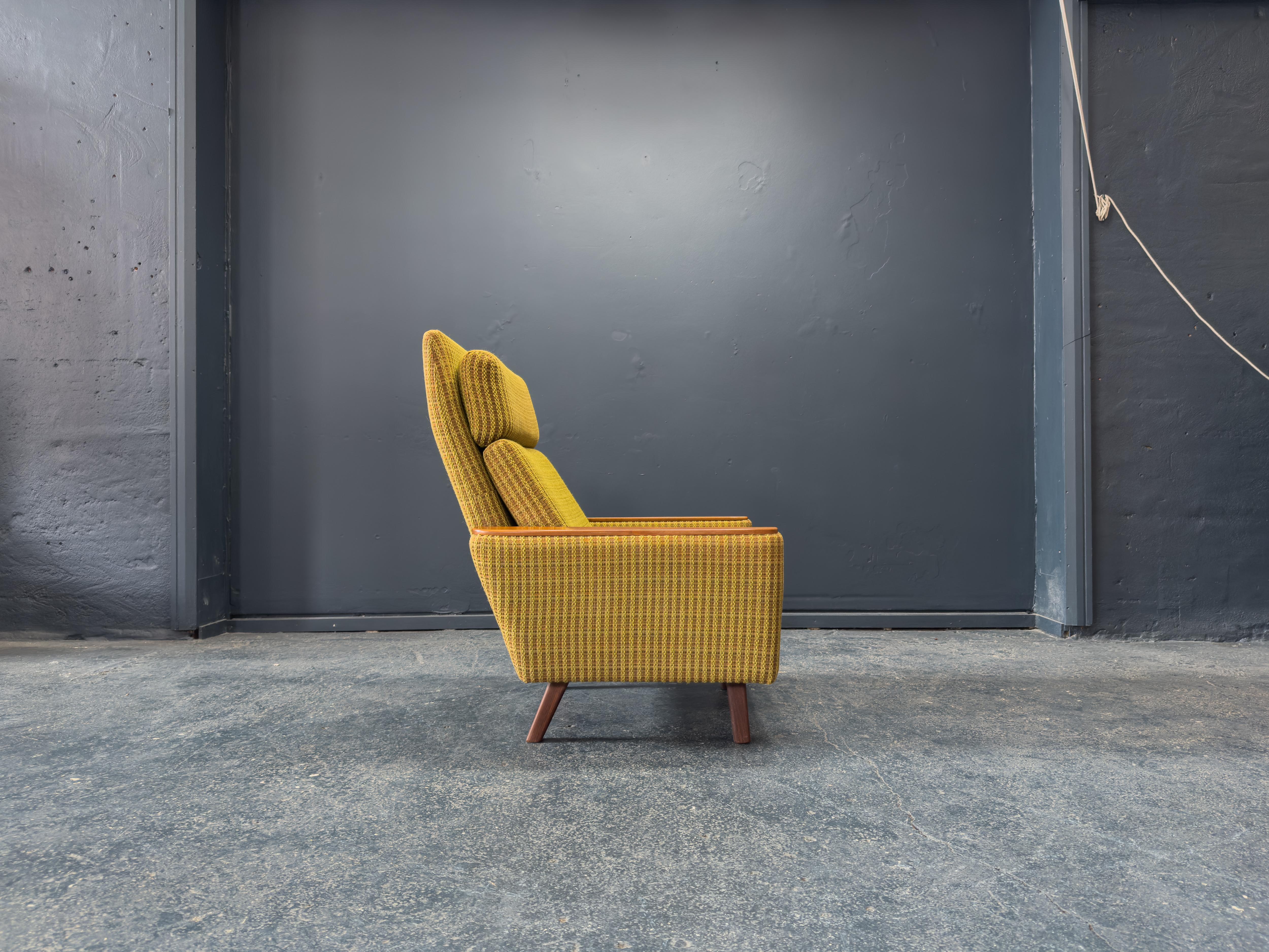 Danois Fauteuil à haut dossier en teck vert en vente