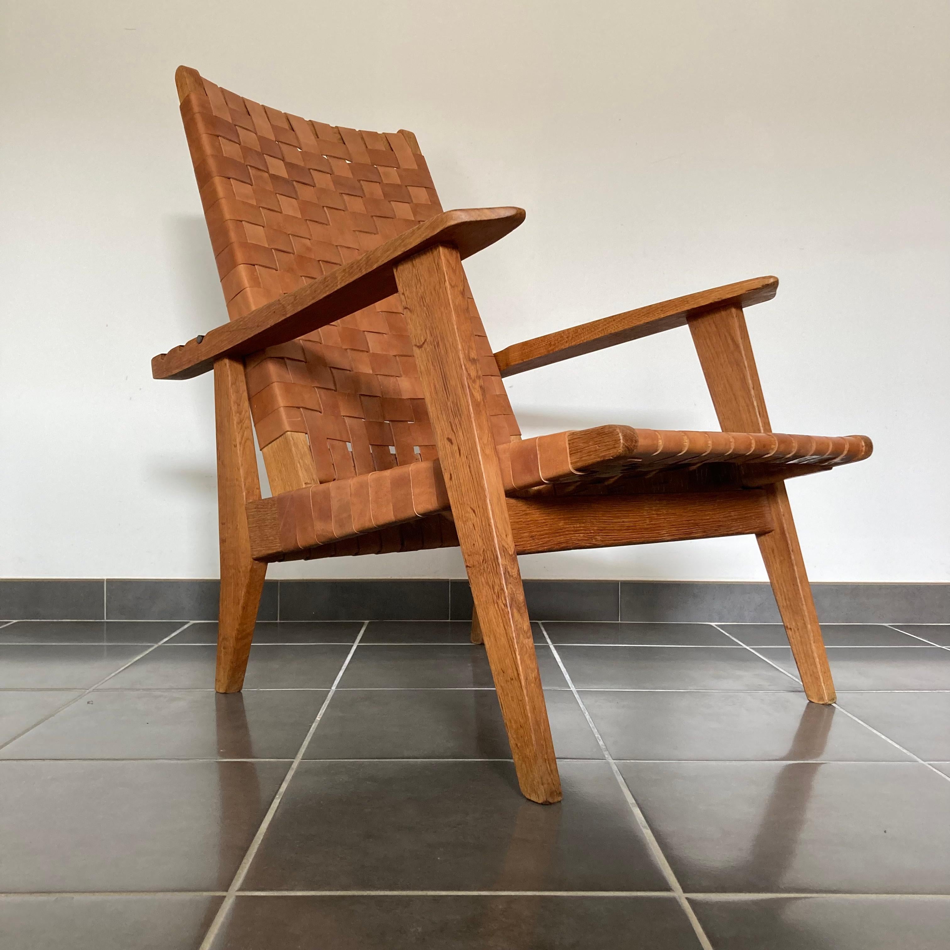 Mid-Century Modern High Back Lounge Chair, Leather Webbed & Solid Oak Wood in the Style of J. Risom For Sale