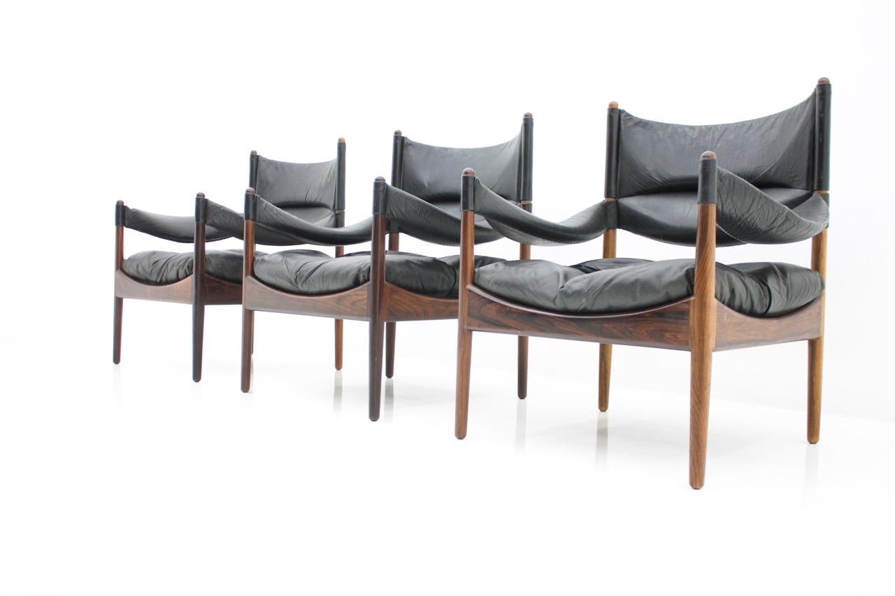 Sessel mit hoher Rückenlehne von Kristian Solmer Vedel, hergestellt von Søren Willadsen, Dänemark, 1963.
Drei Stühle sind verfügbar
Sehr guter Zustand.