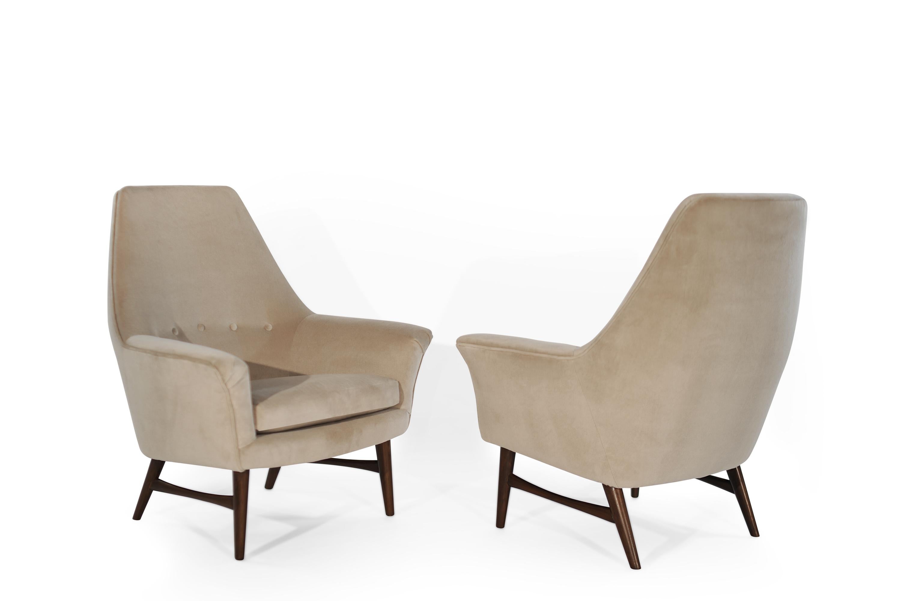 Norwegian High-Back Lounge Chairs by Oscar Langlo in Alpaca Velvet, Norway, 1950s