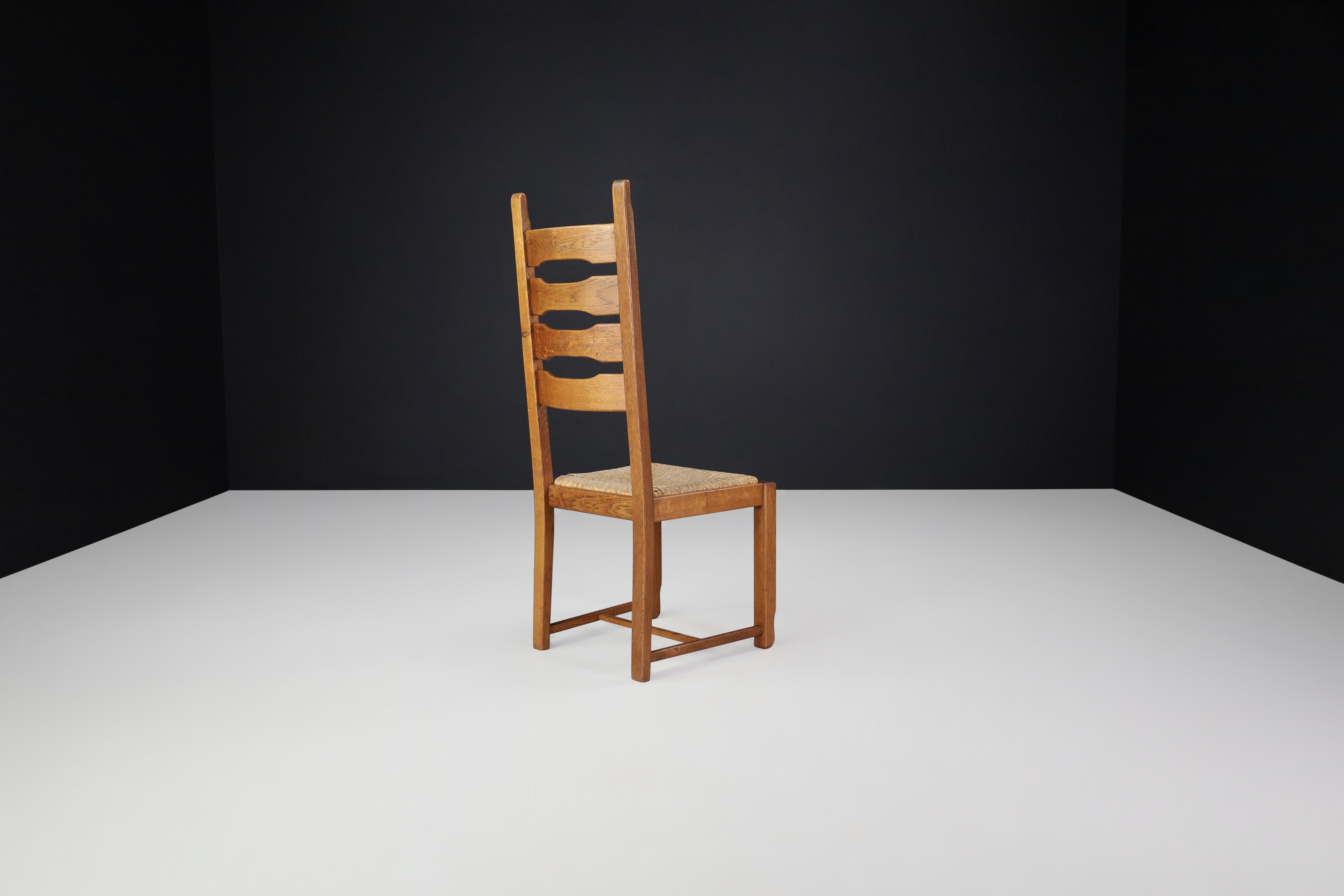 High Back Oak and Rush Dining Chairs, France, 1960s In Good Condition For Sale In Almelo, NL