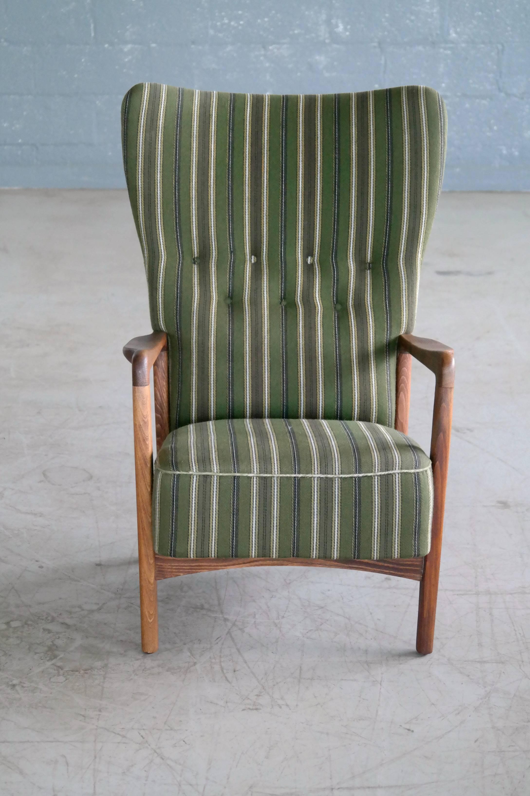 Mid-20th Century High Back Open-Arm Lounge Chair by in Oak Fritz Hansen Danish Midcentury