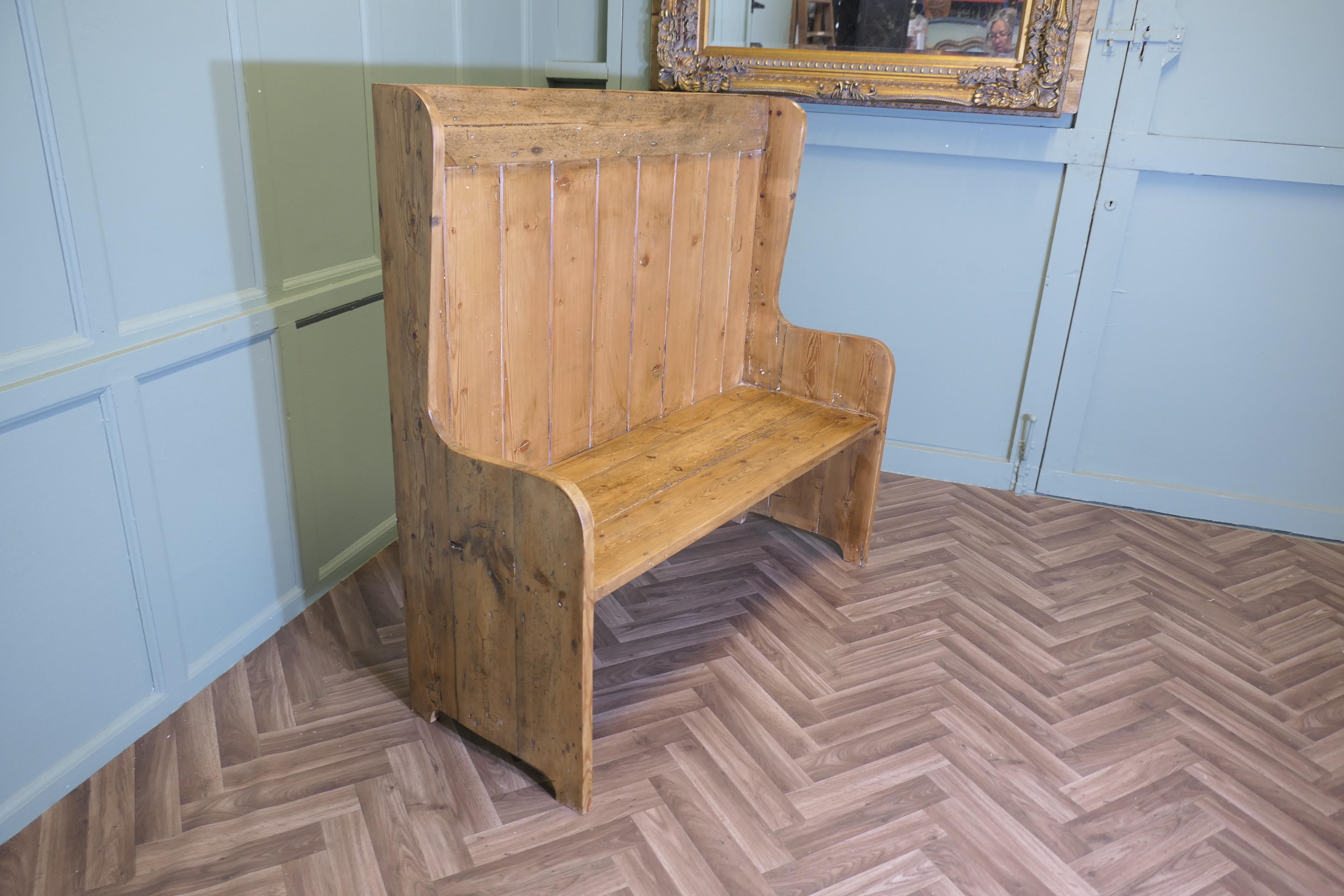 High Back Pine Settle, Fireside Pub Bench en vente 1