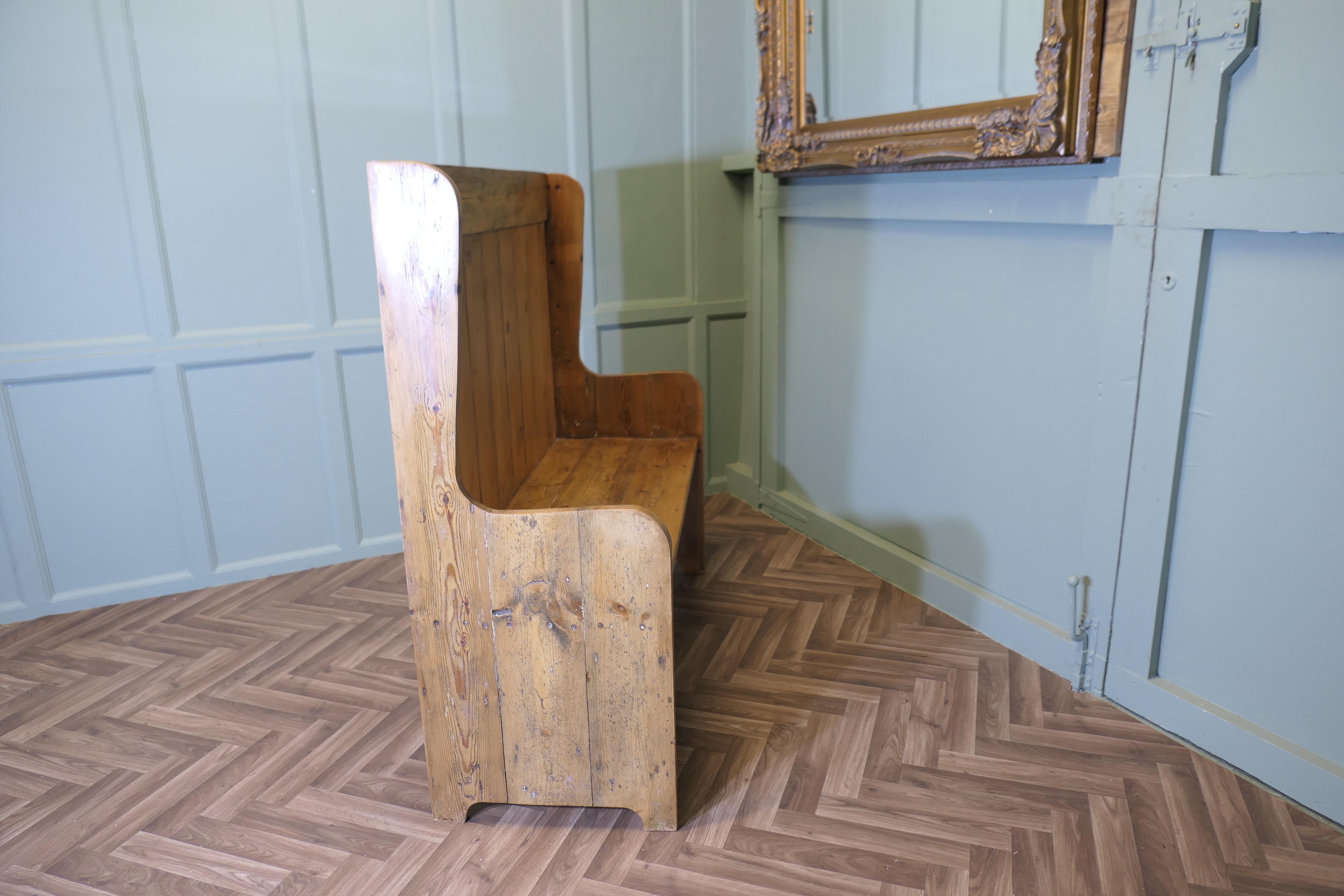 High Back Pine Settle, Fireside Pub Bench en vente 3
