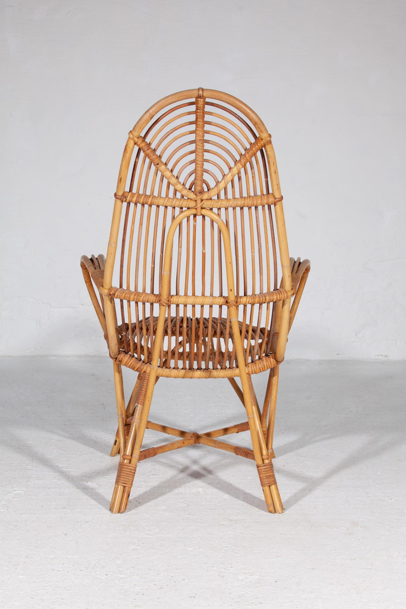 Néerlandais Chaise longue à haut dossier en rotin par Rohe Noordwolde, The Netherlands 1950s en vente