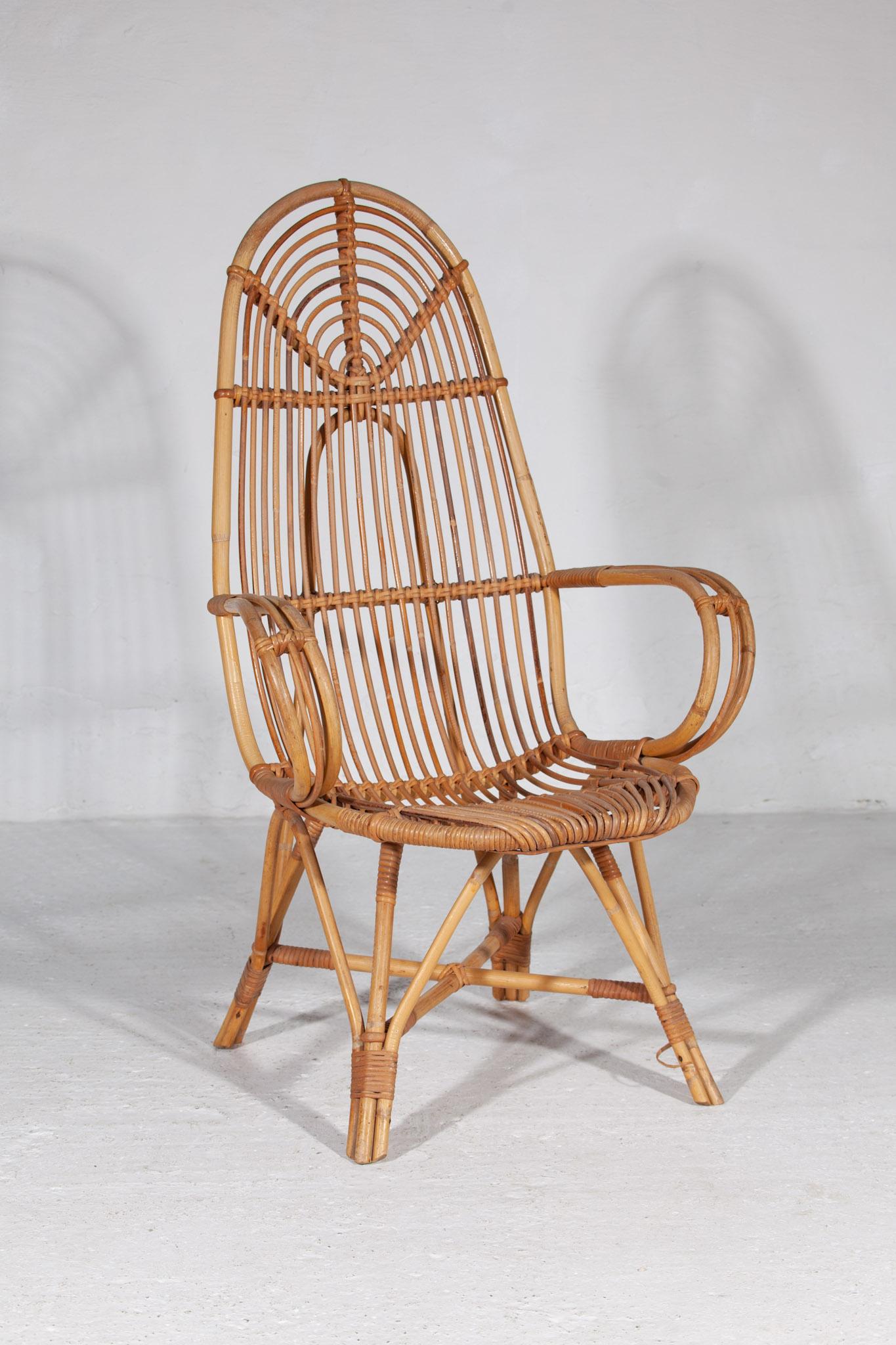 Milieu du XXe siècle Chaise longue à haut dossier en rotin par Rohe Noordwolde, The Netherlands 1950s en vente