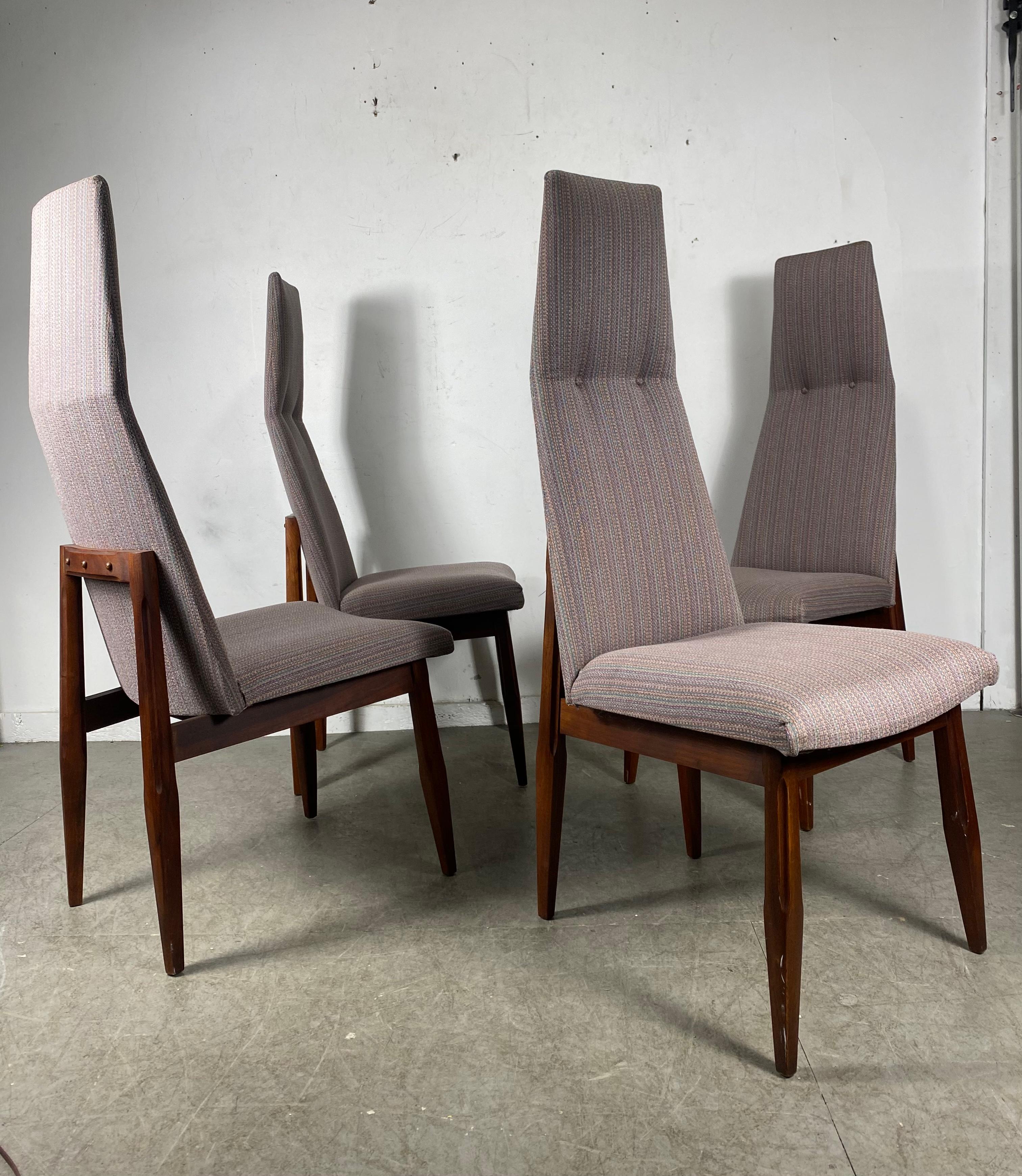 Classic Modernist set of 4 dining chairs attributed to Adrian Pearsall, apparently Pearsall had several designs manufactured by a Canadian Company, chair tops are made exactly the same as the Classic Pearsall dining chair, walnut bases, slightly