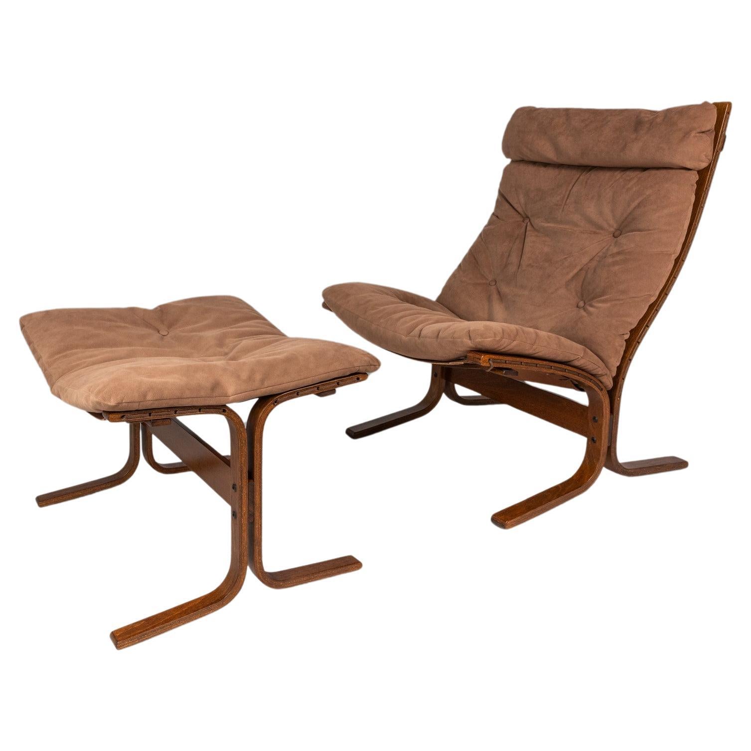 High Back Siesta Lounge Chair 
Ottoman, Igmar Relling, Westnofa, Norway, 1970s For Sale