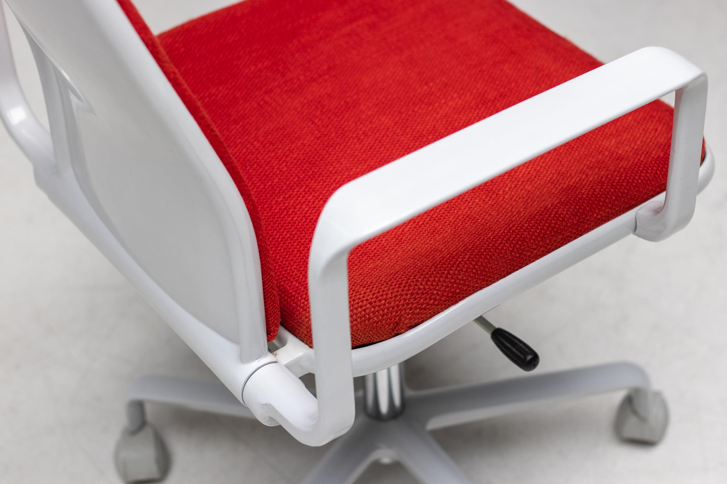 High Back Supporto Chair by Frederick Scott In Good Condition In Dronten, NL