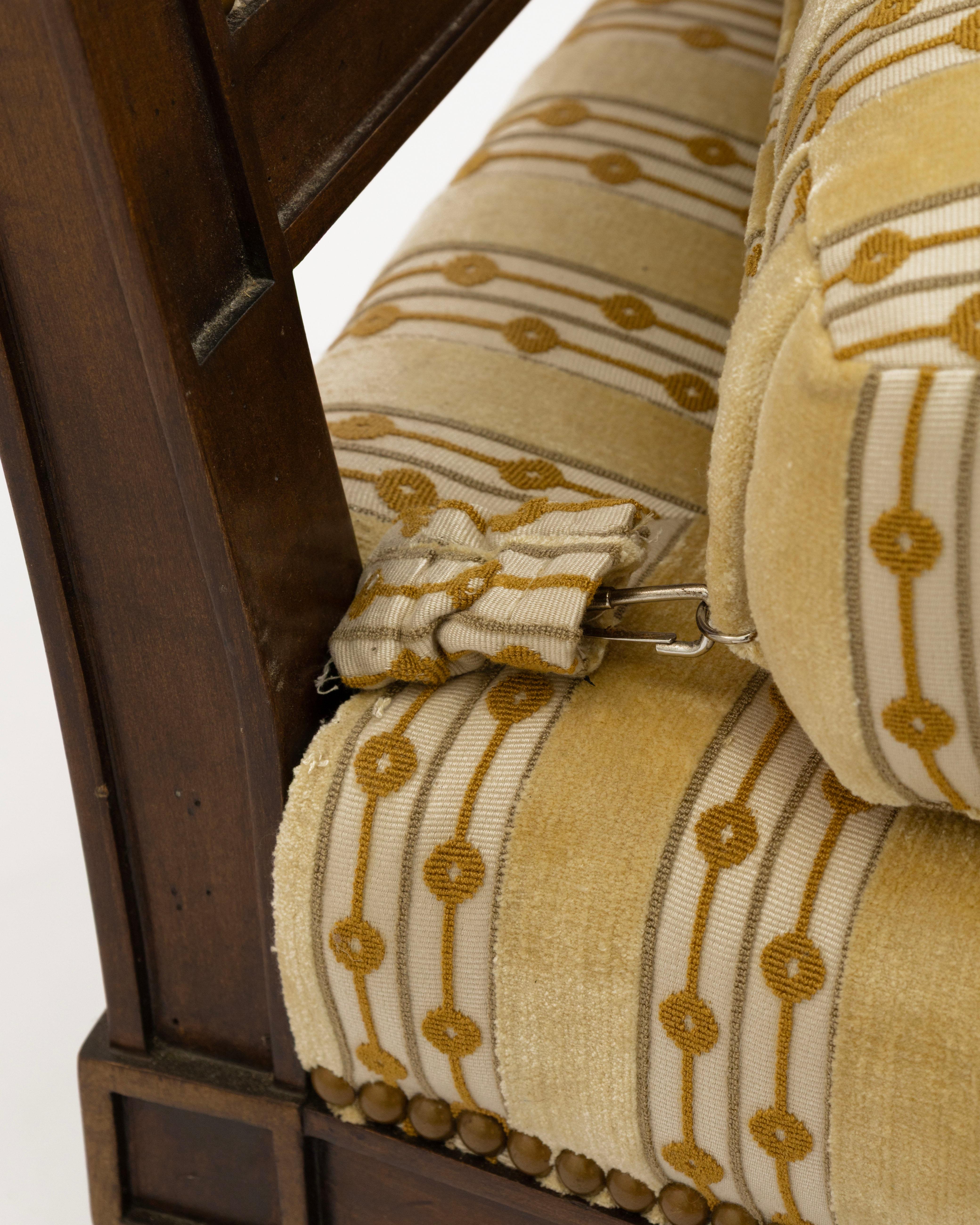 High Back Upholstered Baker Style Accent Slipper Chair im Angebot 2