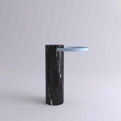 Hoher schwarzer Marquina-Marmor Zeitgenössisches Guéridon, Sebastian Herkner