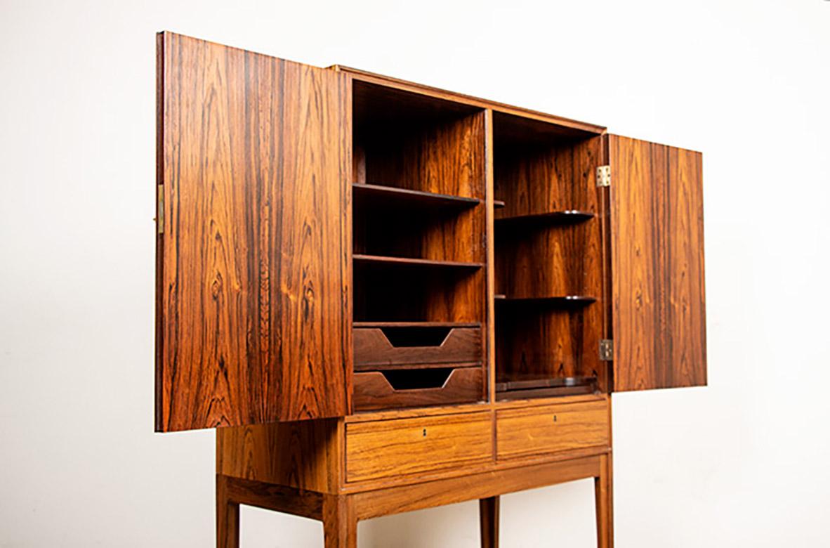 High cabinet, Bar, Danish in rosewood model 6201 by Hans Olsen 1960. For Sale 14