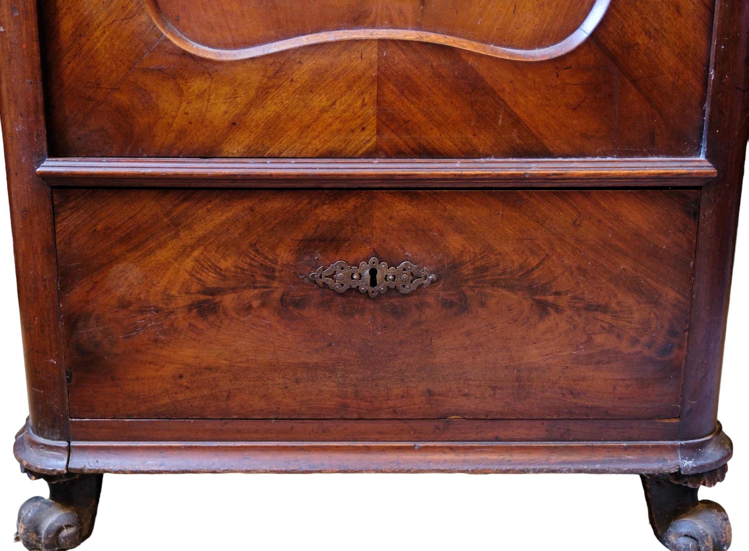 Danish High cabinet of polished walnut, nice antique condition from the 1850s For Sale
