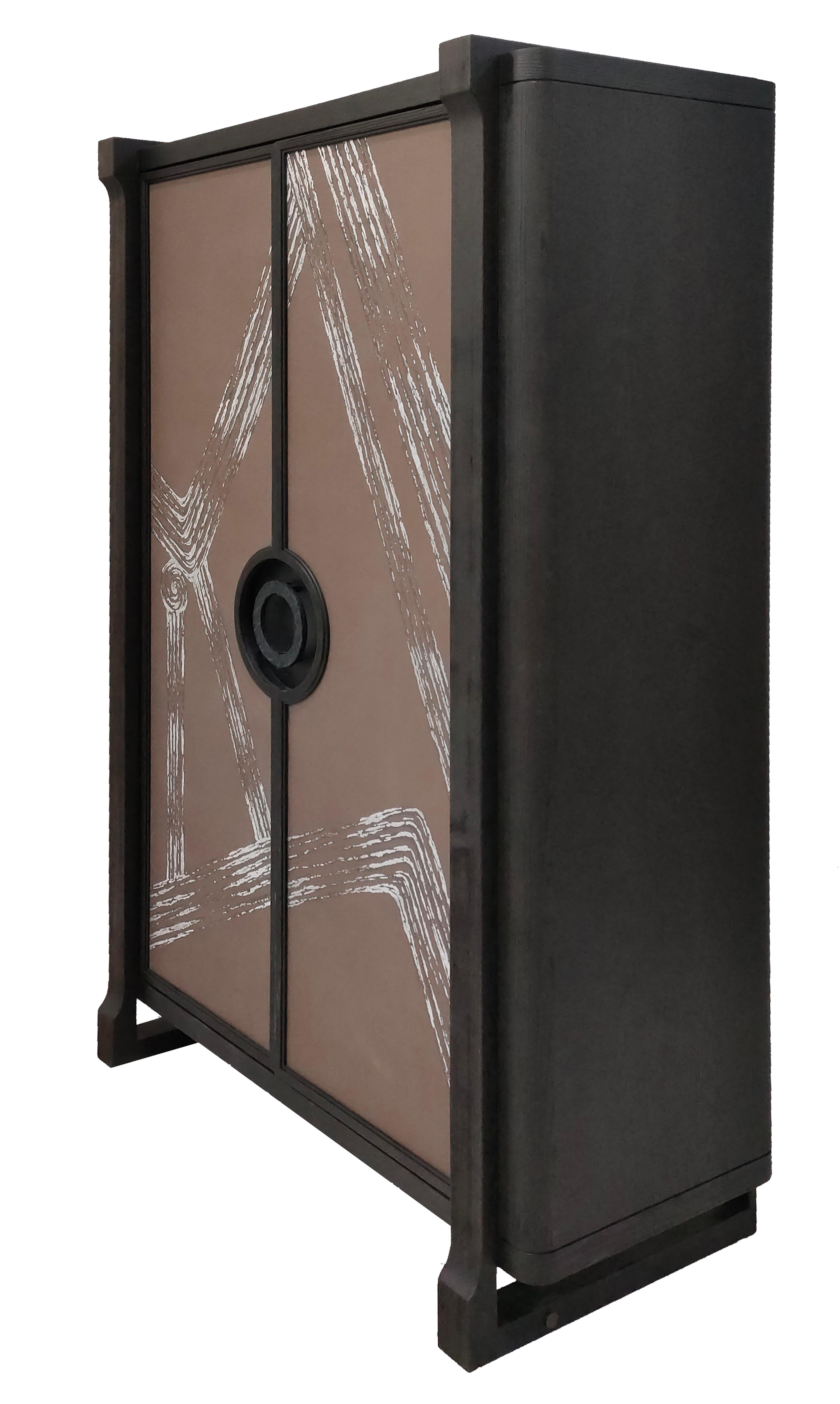 Description: High cabinet in pinewood and oak wood with De Gournay covering
Color: Charcoal and raw earth
Size: 120 x 54 x 170 H cm
Material: Pinewood and oak wood
Collection: Art Déco Garden.