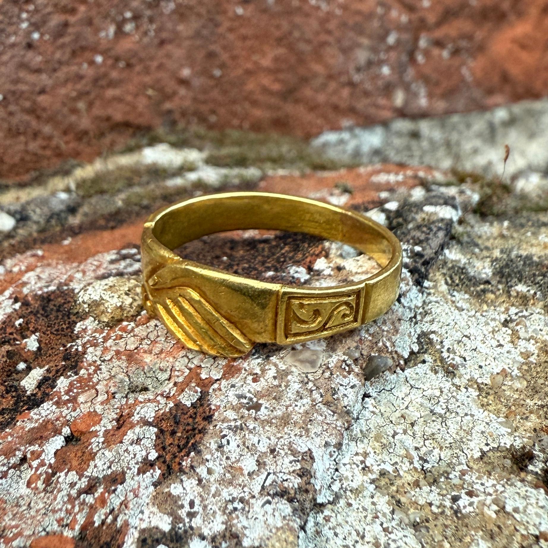 Anello Fede in oro ad alta caratura. Inghilterra o Europa occidentale, XVII-XVIII secolo. in vendita 8