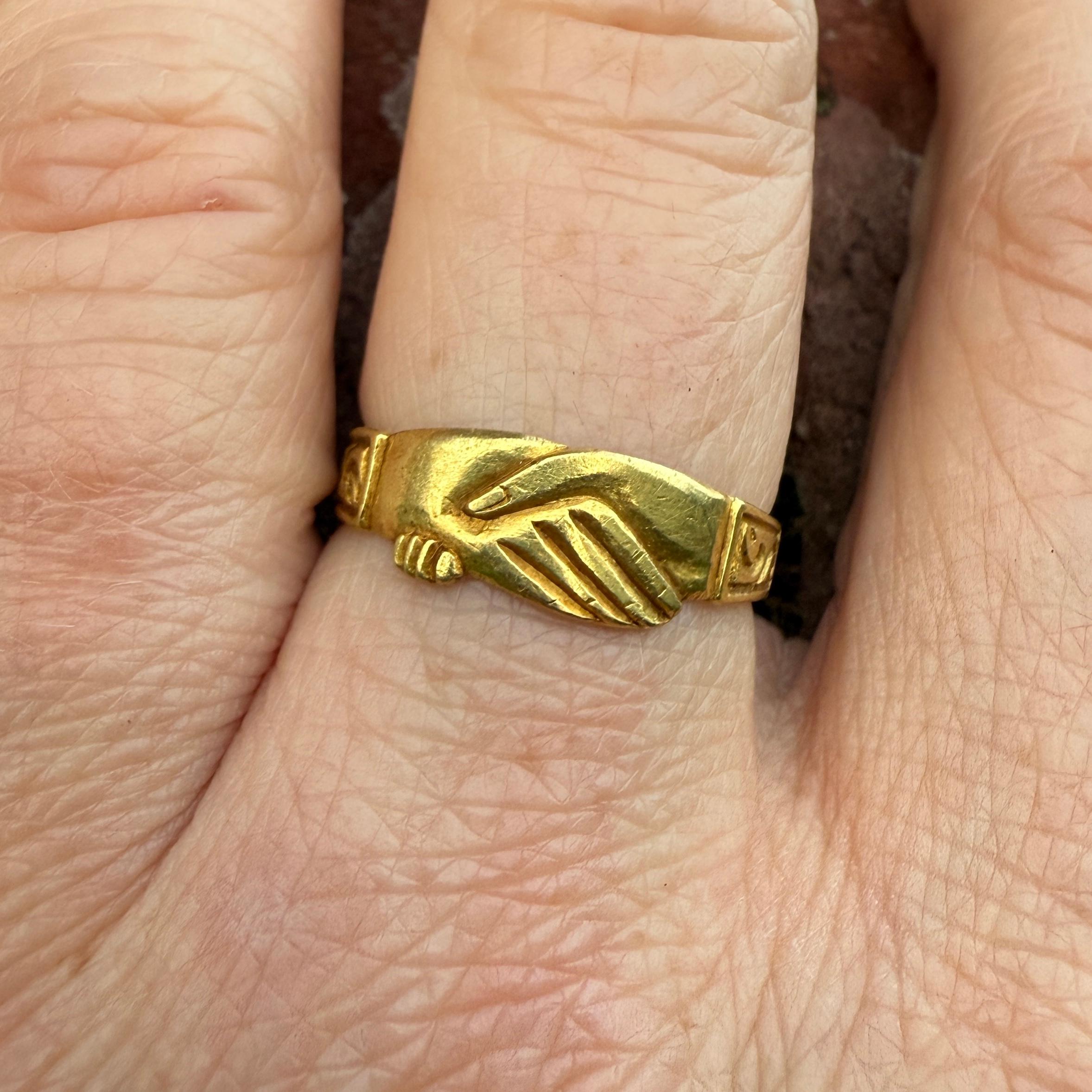 Anello Fede in oro ad alta caratura. Inghilterra o Europa occidentale, XVII-XVIII secolo. in vendita 9