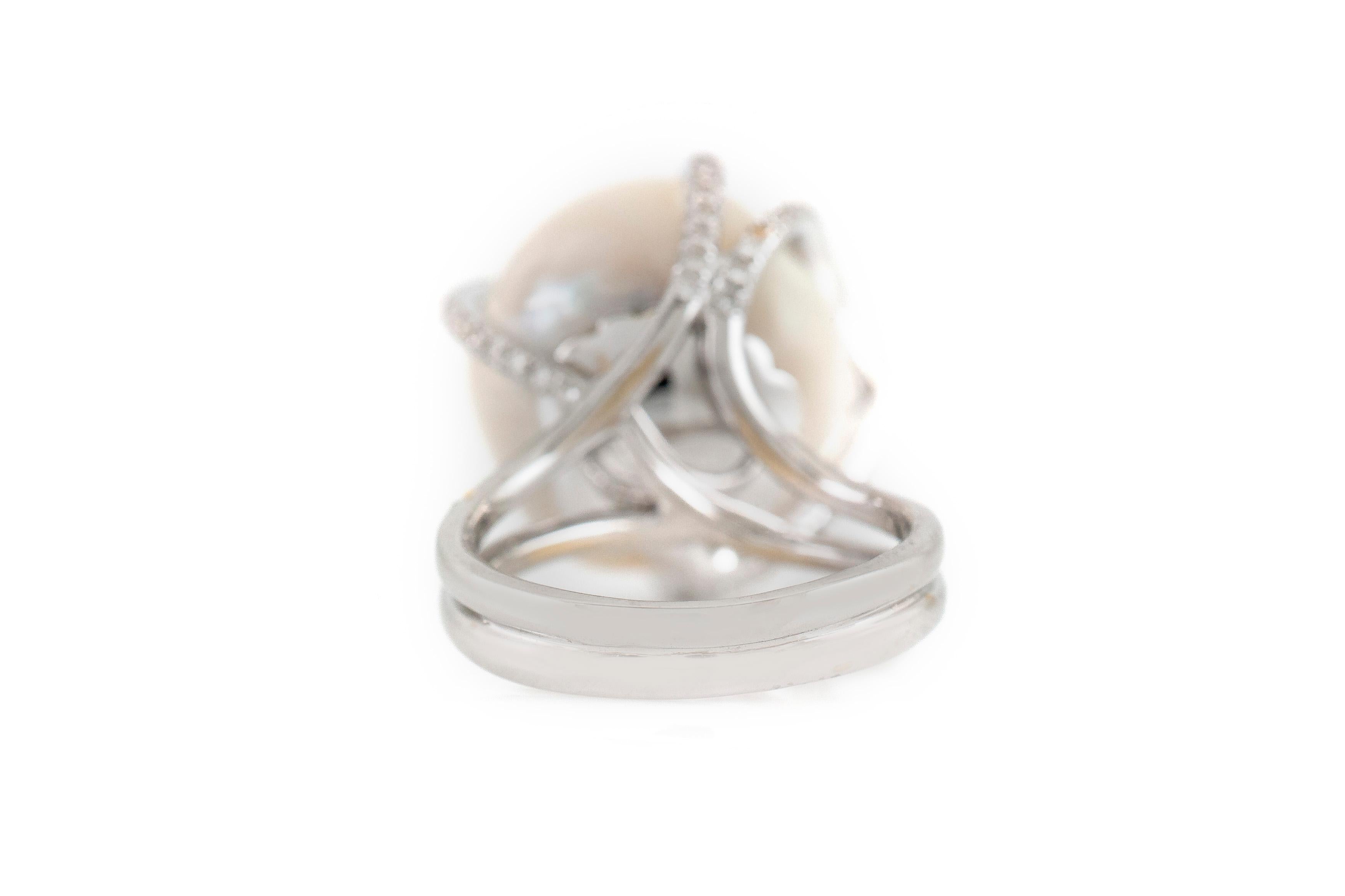 Women's High Diamonds Setting with Center Pearl
