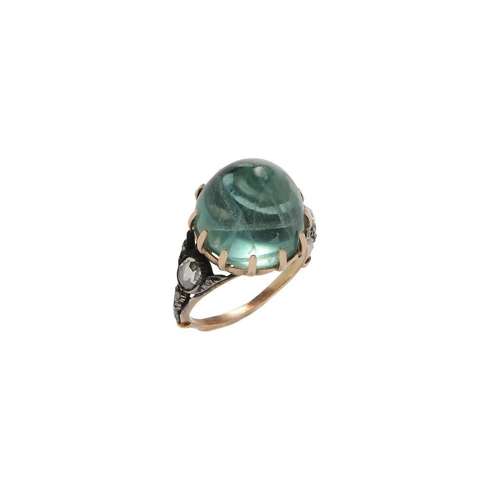 da uomo o donna High Dome Cabochon Emerald Diamond 14K Yellow Gold Silver Cocktail Ring in vendita