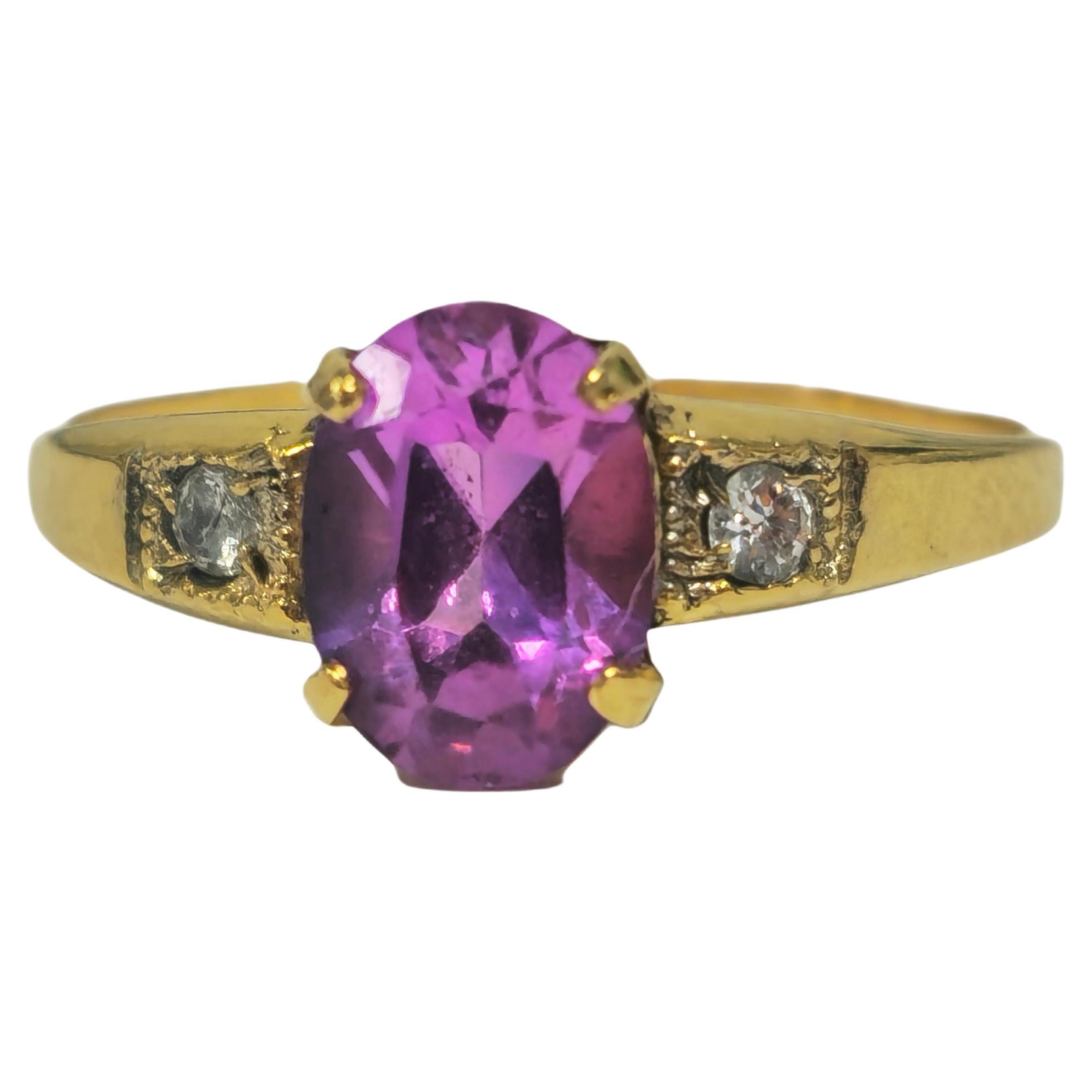 High End Solitaire Natural Pink Sapphire & Diamond Ring For Her For Sale