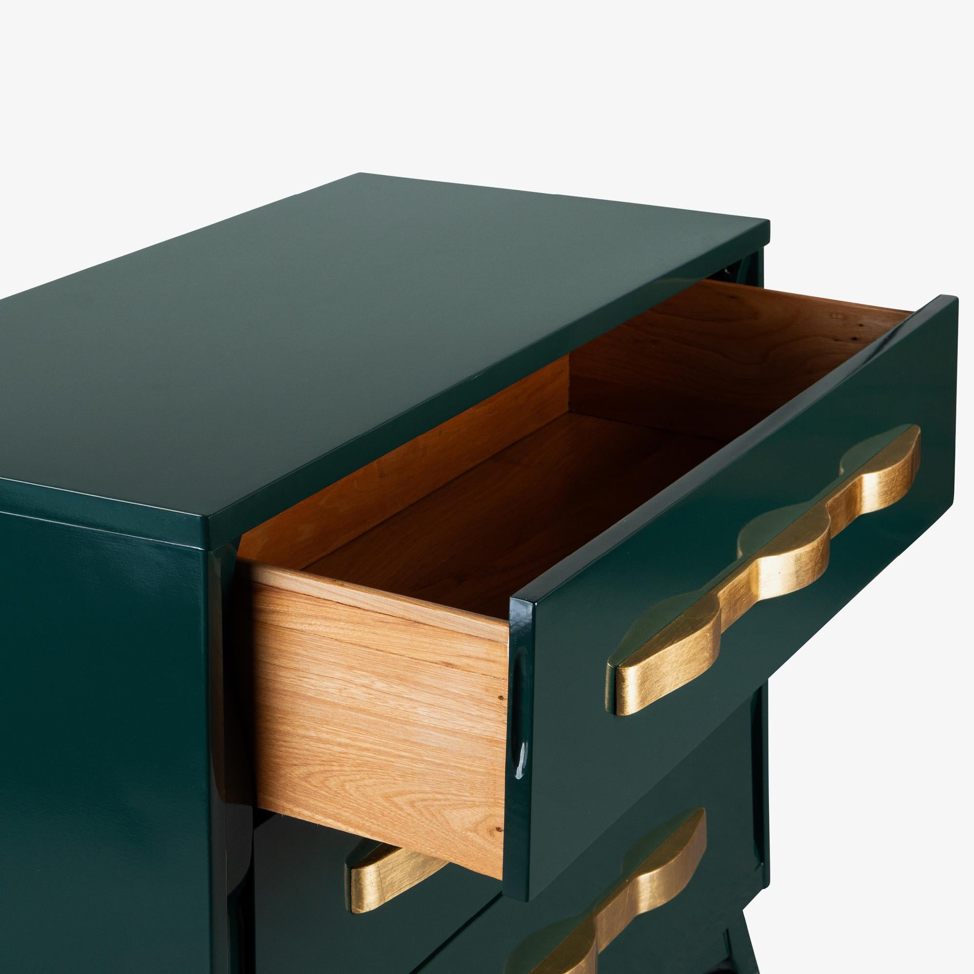 Cassettiera a 3 cassetti di metà secolo in Greene & Greene & Greene, lucida e dorata in vendita 2