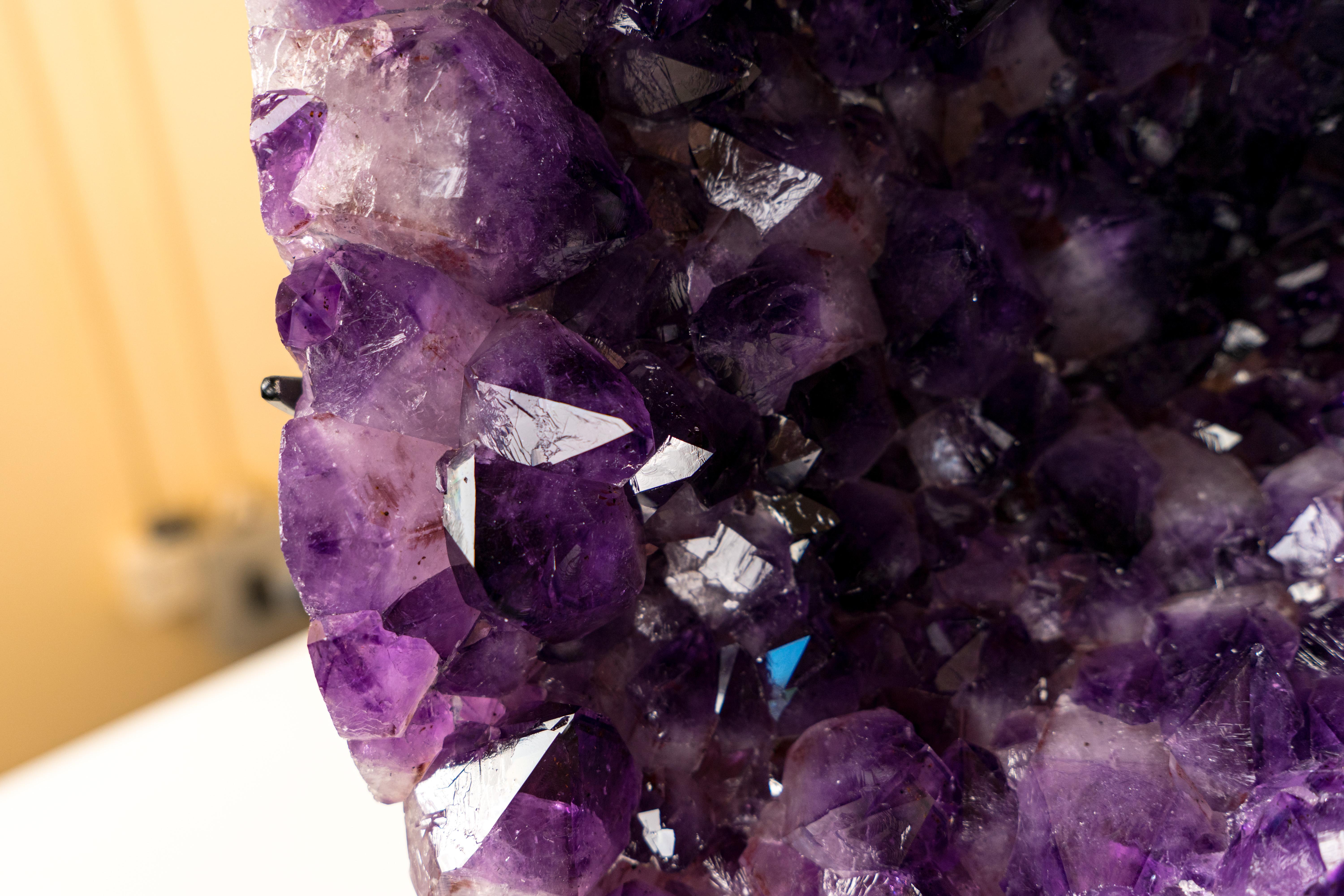All-Natural Large Amethyst Geode with Large Purple Crystals – Statement Piece for Luxury Décor or Fine Mineral Collections

▫️ Description

A superb Amethyst geode, this natural masterpiece showcases beautiful aesthetics with large, sparkling