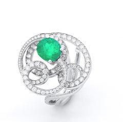 High Jewelry swiss made. Unique piece. Combian Emerald