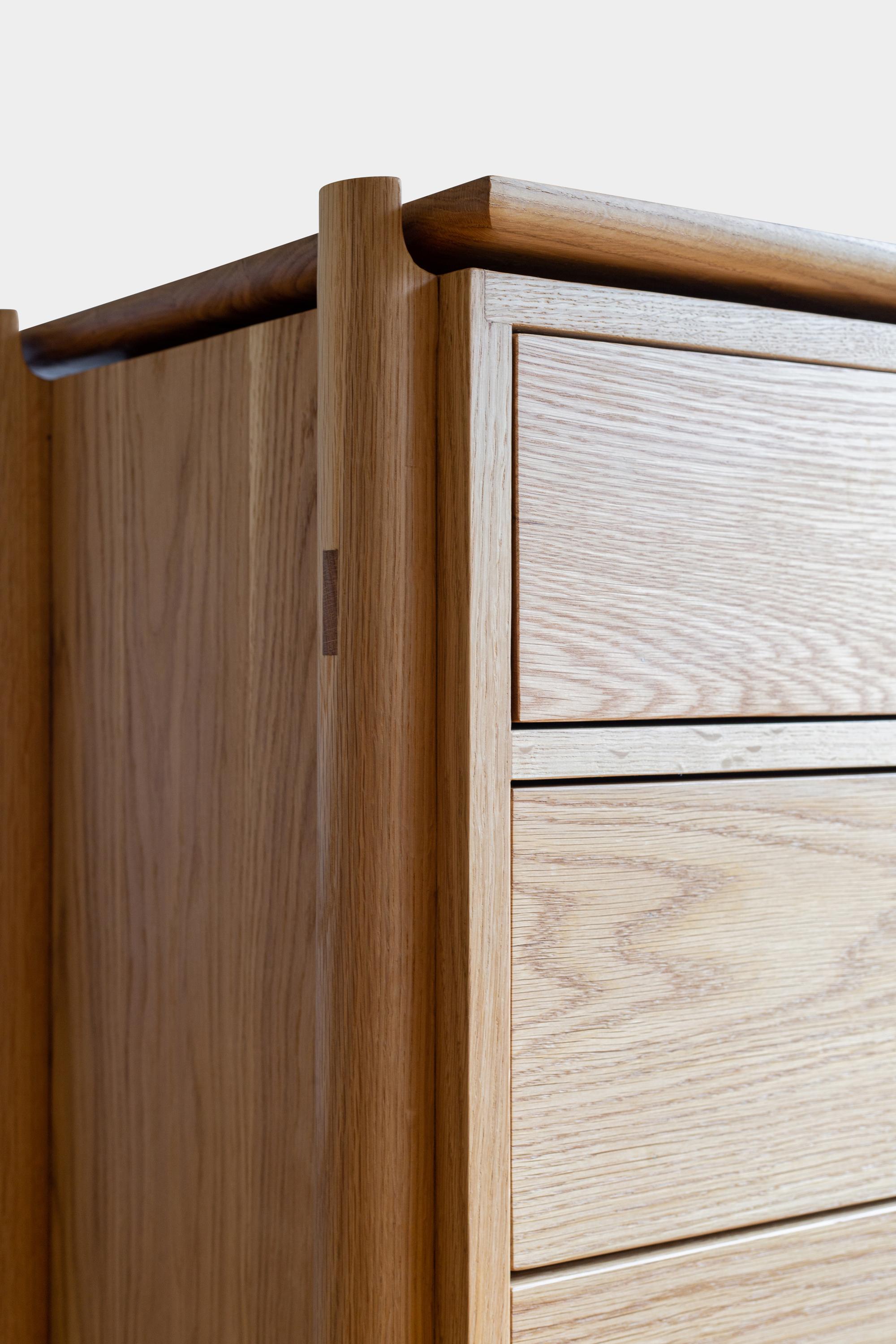Contemporary High KABOT Sideboard in Oak with 5 Drawers For Sale