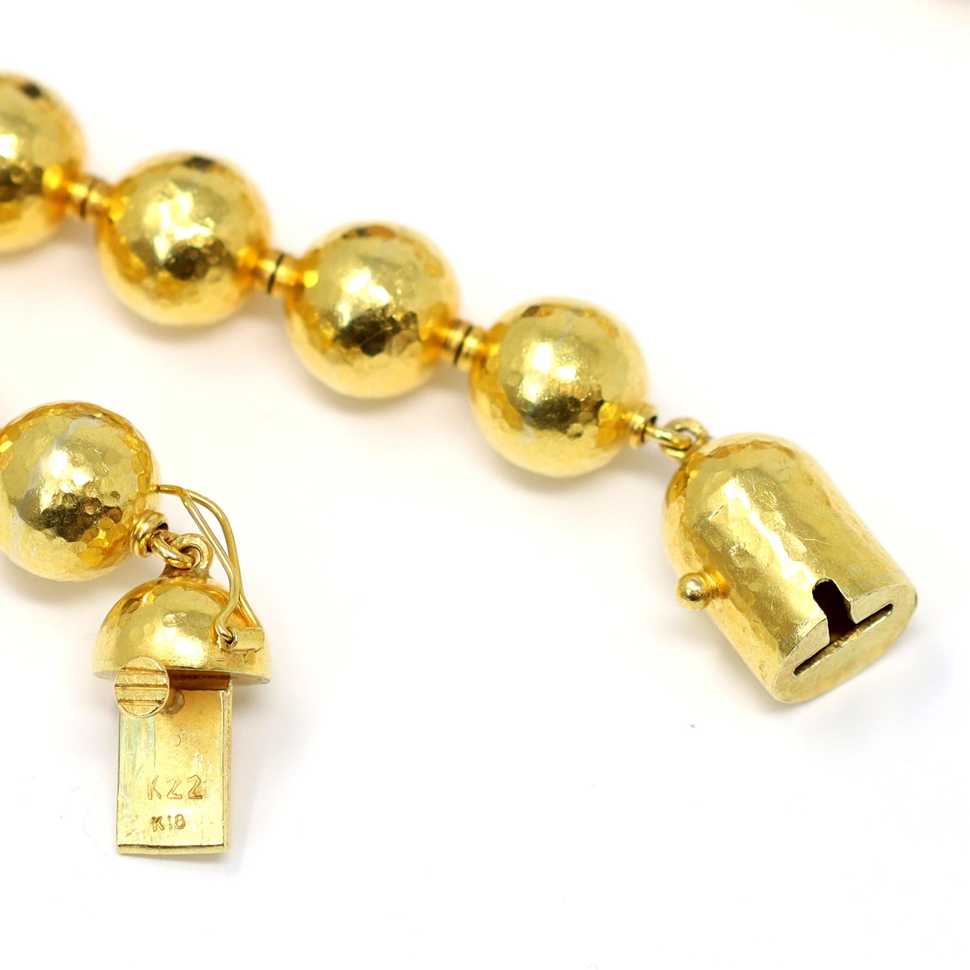 Halskette aus hochkarätigem Gold mit Lapislazuli-Perlen CA 1970 im Angebot 1