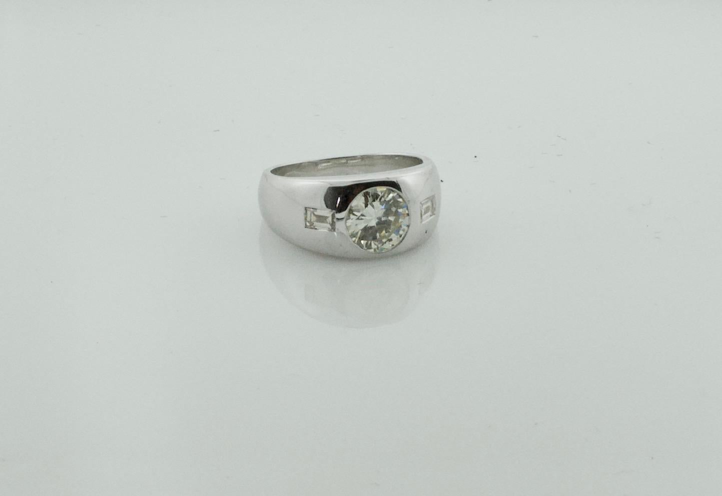 Round Cut High Low Transitional Cut Diamond Ring in Platinum, circa 1940s For Sale