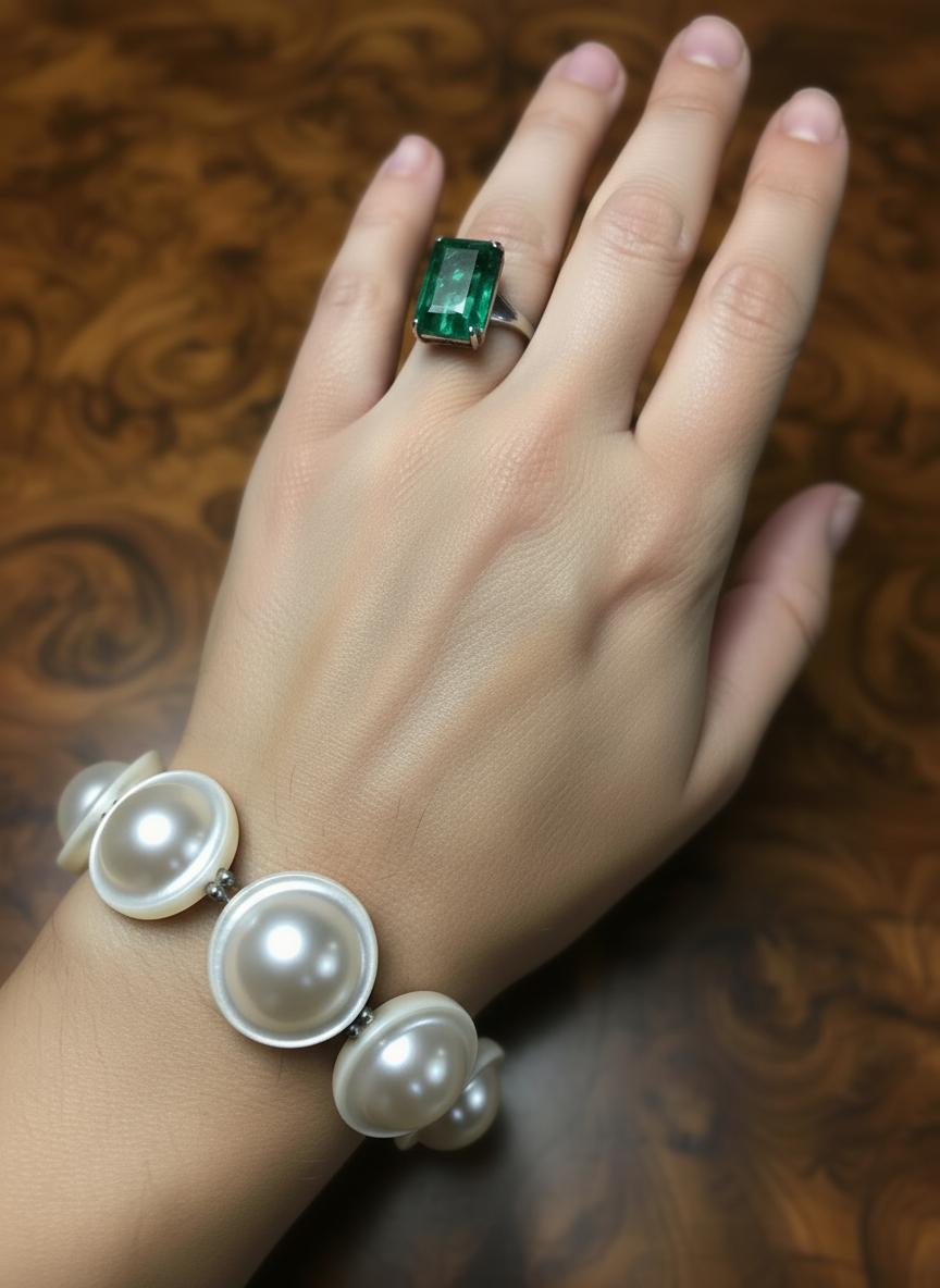 Baroque Bracelet de perles de Mabe rondes, blanches et crème, très brillantes et naturelles en vente